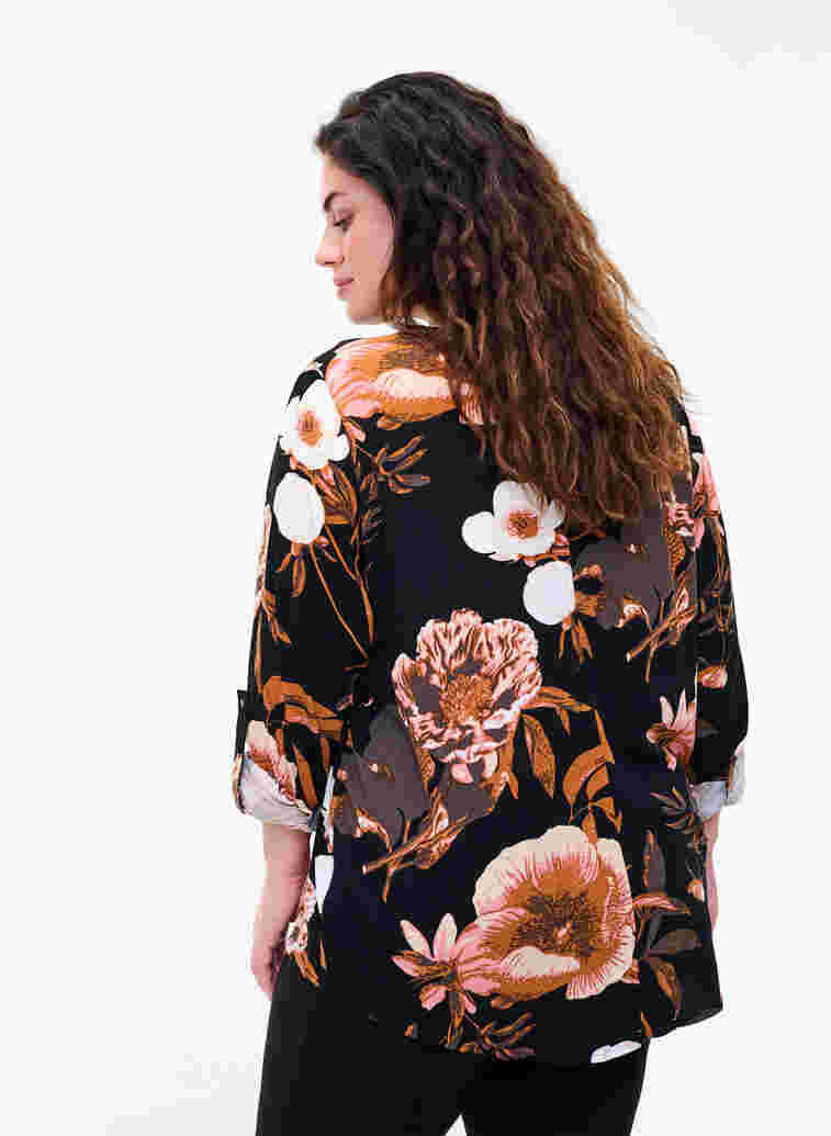 Bluse i viskose med blomsterprint, Black Flower AOP, Model image number 1