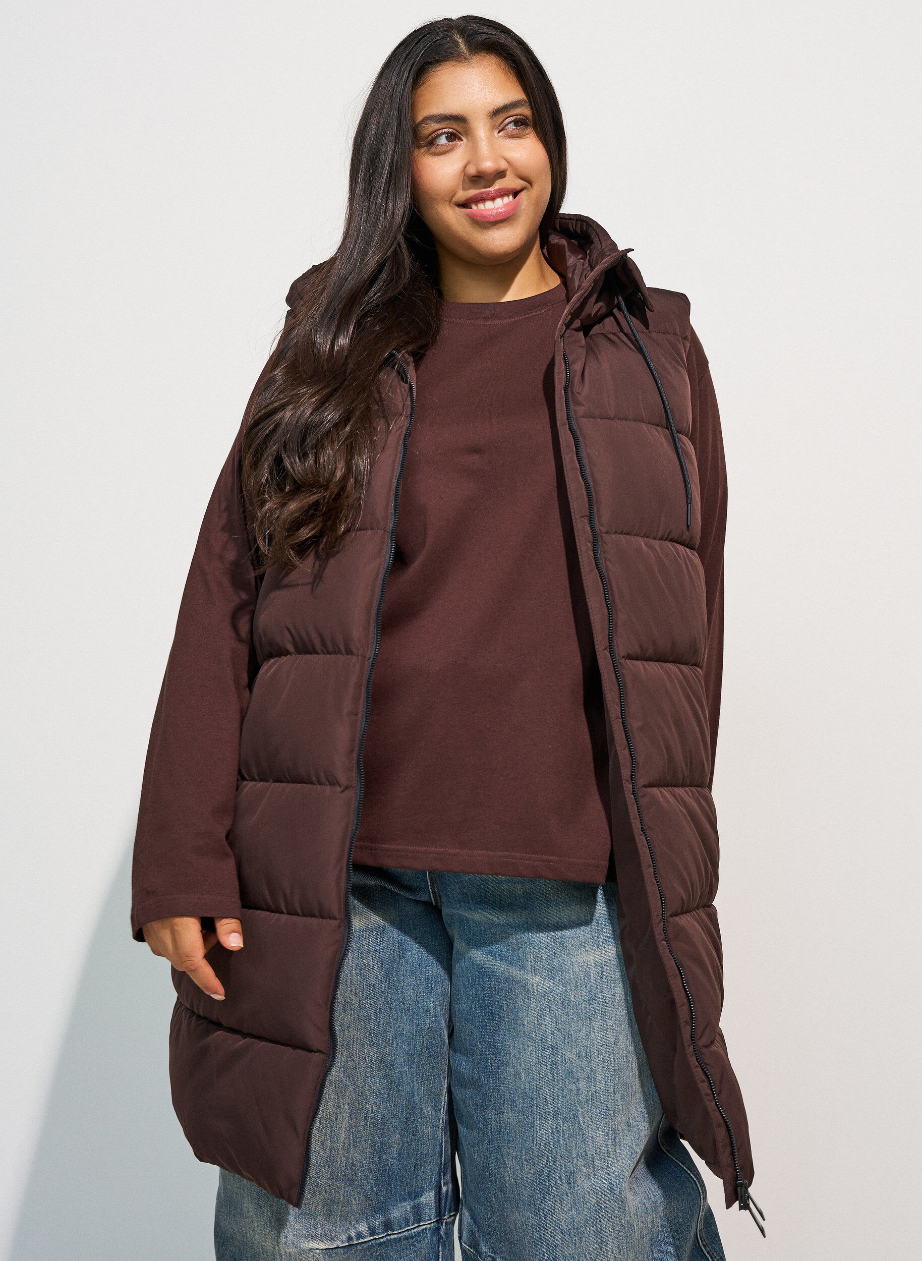 ZizziLang vest med h&aelig;tte og lommer, Brun, Model image number 2