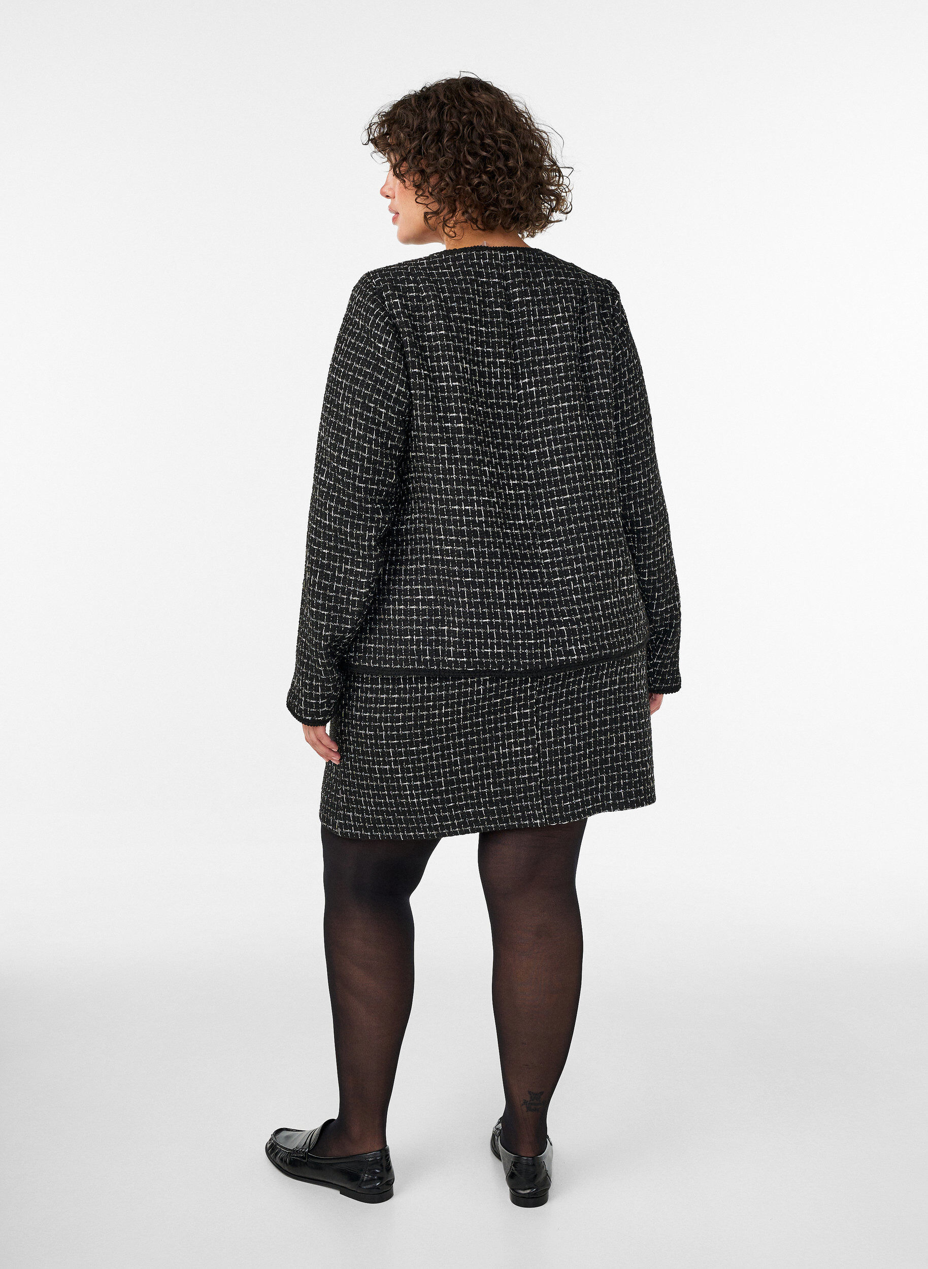 ZizziKort nederdel i boucl&eacute;, Sort, Model image number 2