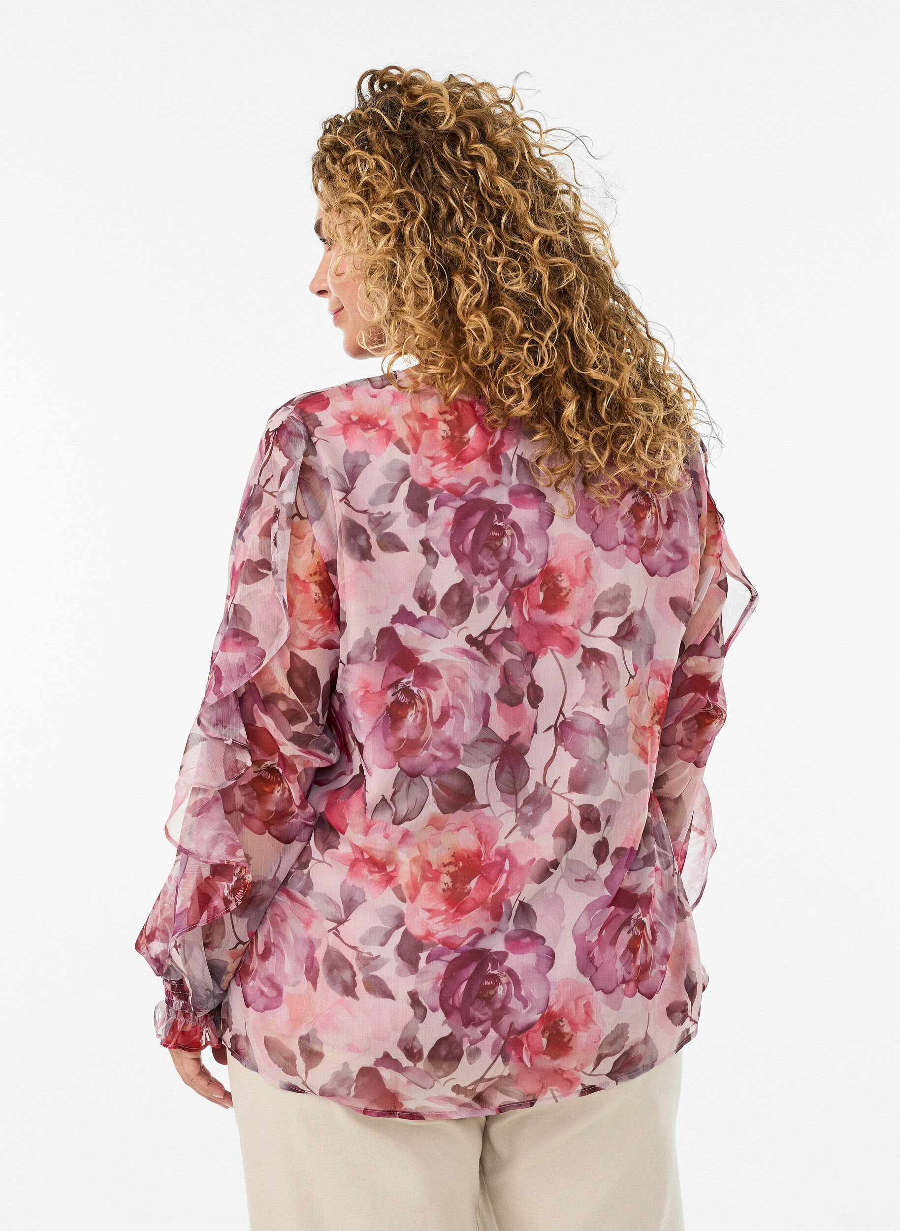 ZizziBlomstret bluse med V-udsk&aelig;ring og fl&aelig;se&aelig;rmer, Lyser&oslash;d, Model image number 2