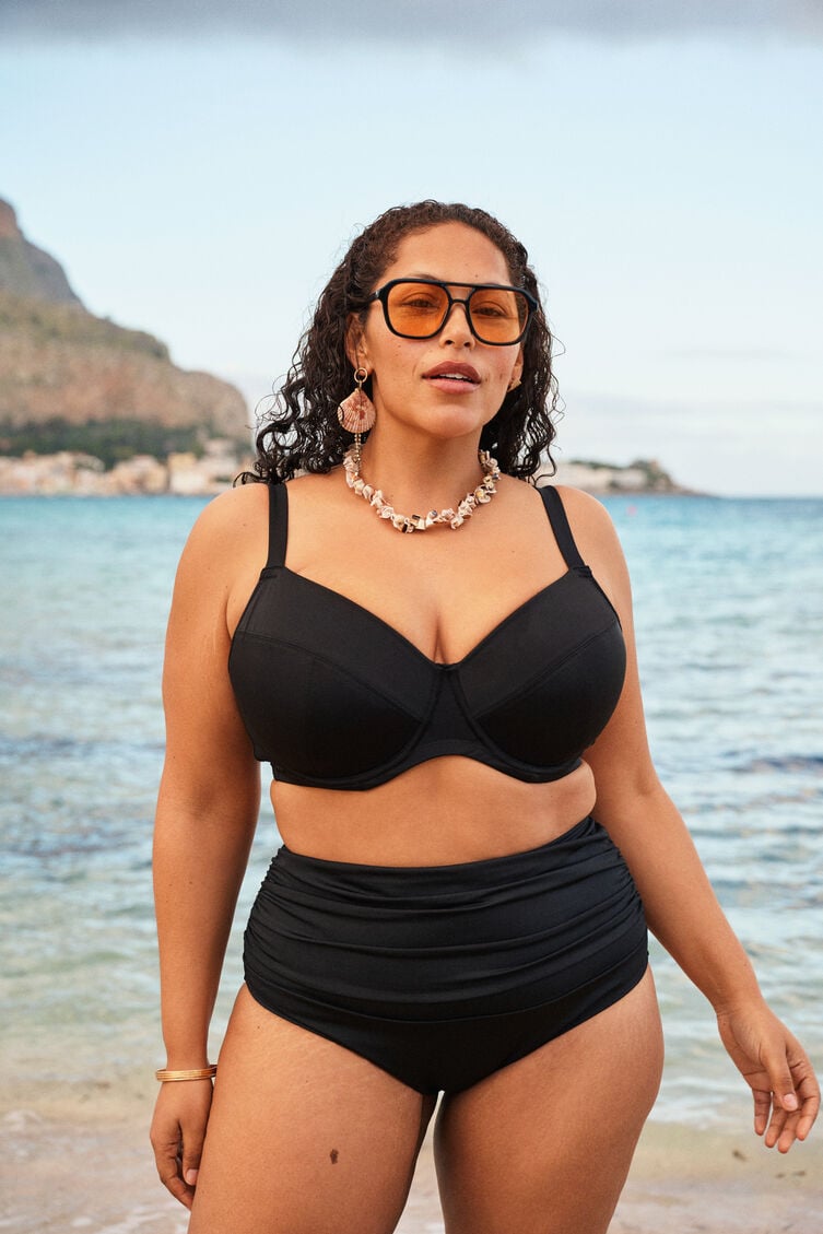 Bikini-bh med h&oslash;j st&oslash;tte, , Model