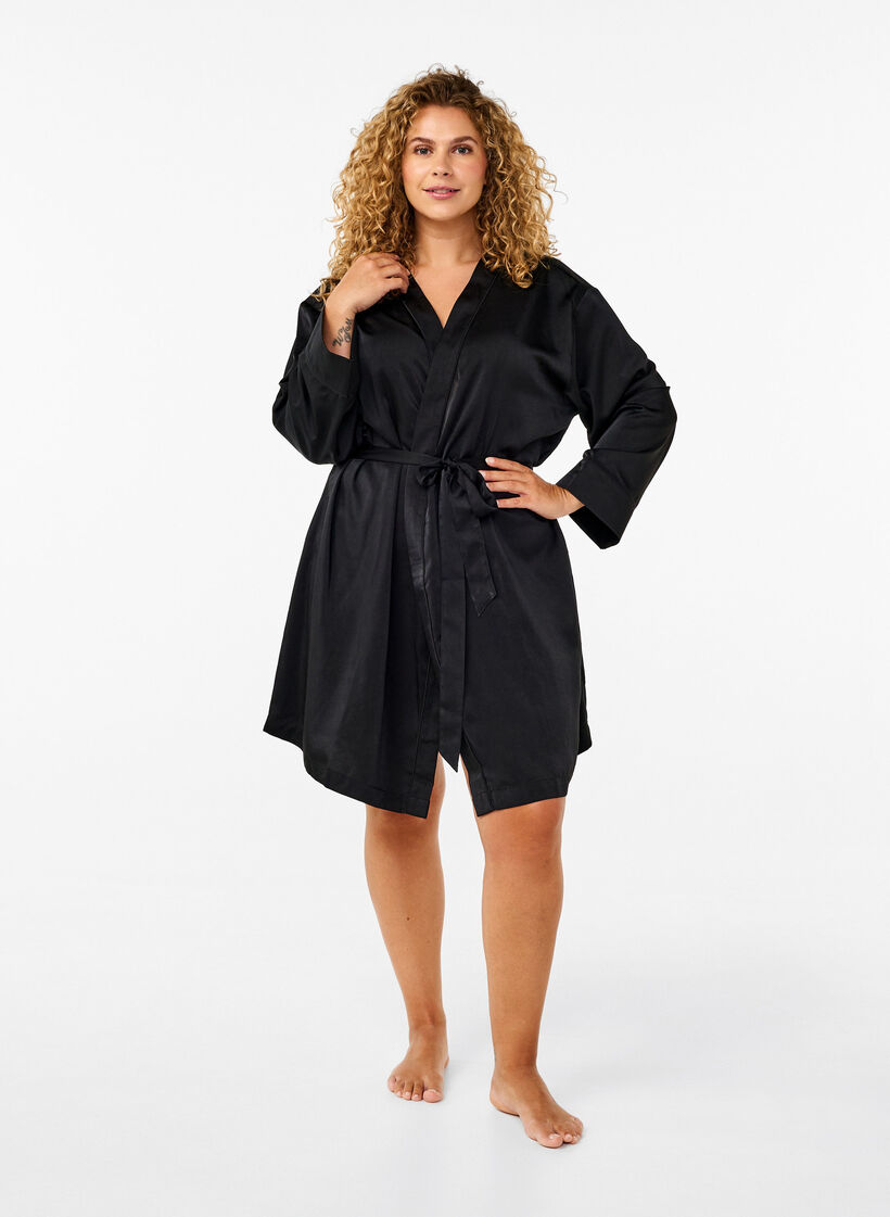 Satin kimono med bælte, Black, Model image number 2