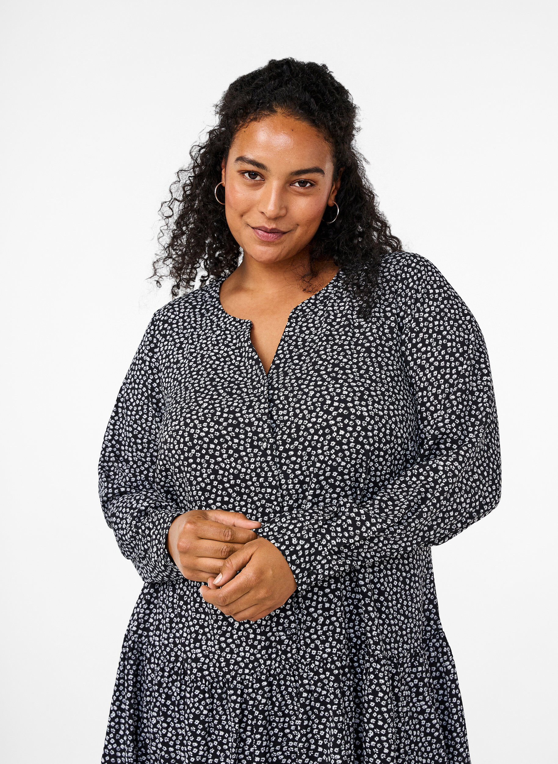 Zizzi Midikjole med lange &aelig;rmer, Black Small Flower, Model image number 2