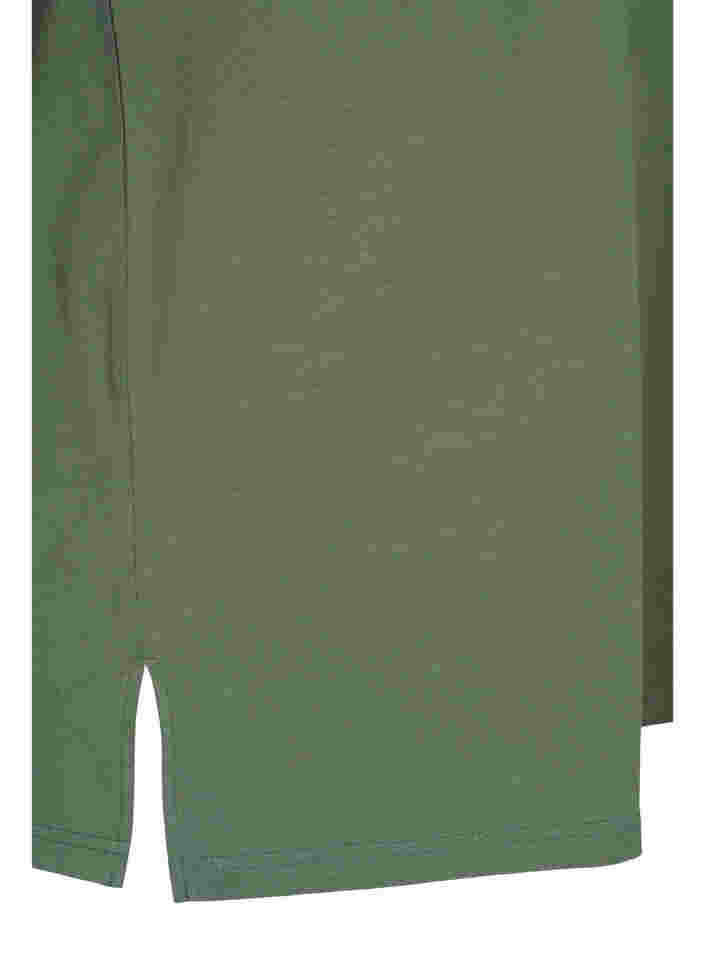 Ensfarvet bomulds bluse med 3/4 ærmer og slids, Thyme, Packshot image number 3