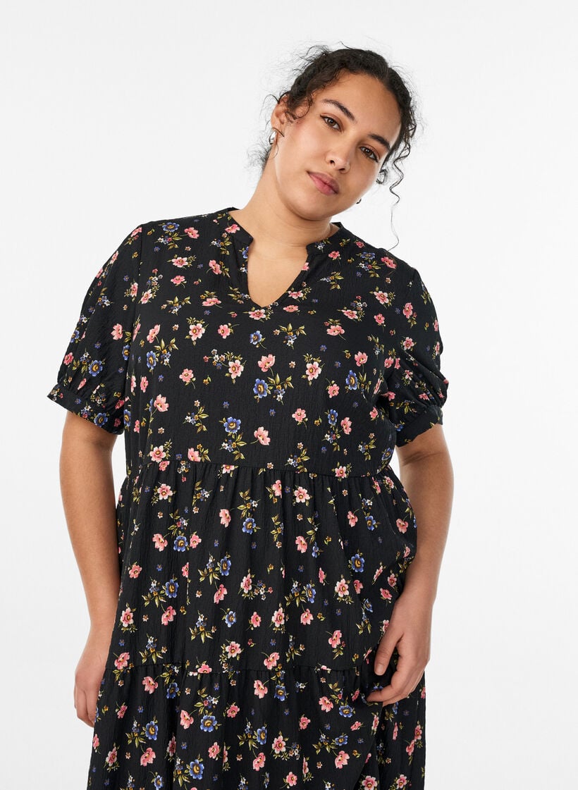 Ankellang kjole med korte &aelig;rmer og volantlag, Sort, Model image number 2