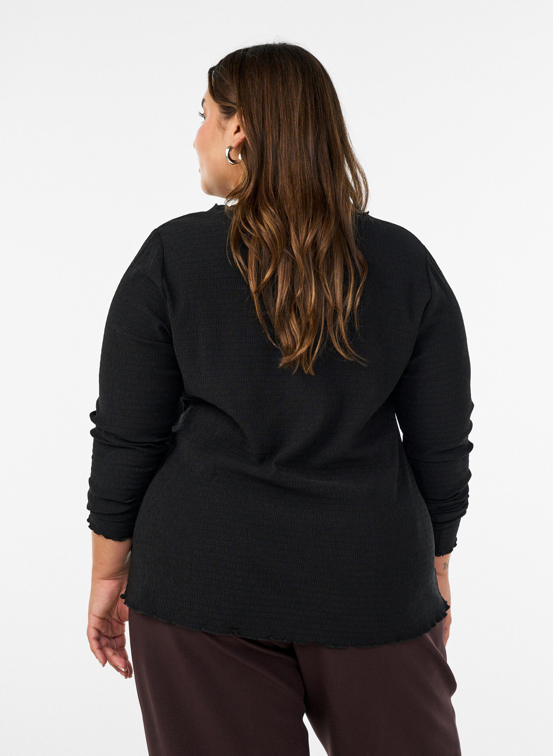 ZizziBluse med struktur og b&oslash;lgede kanter, Sort, Model image number 2