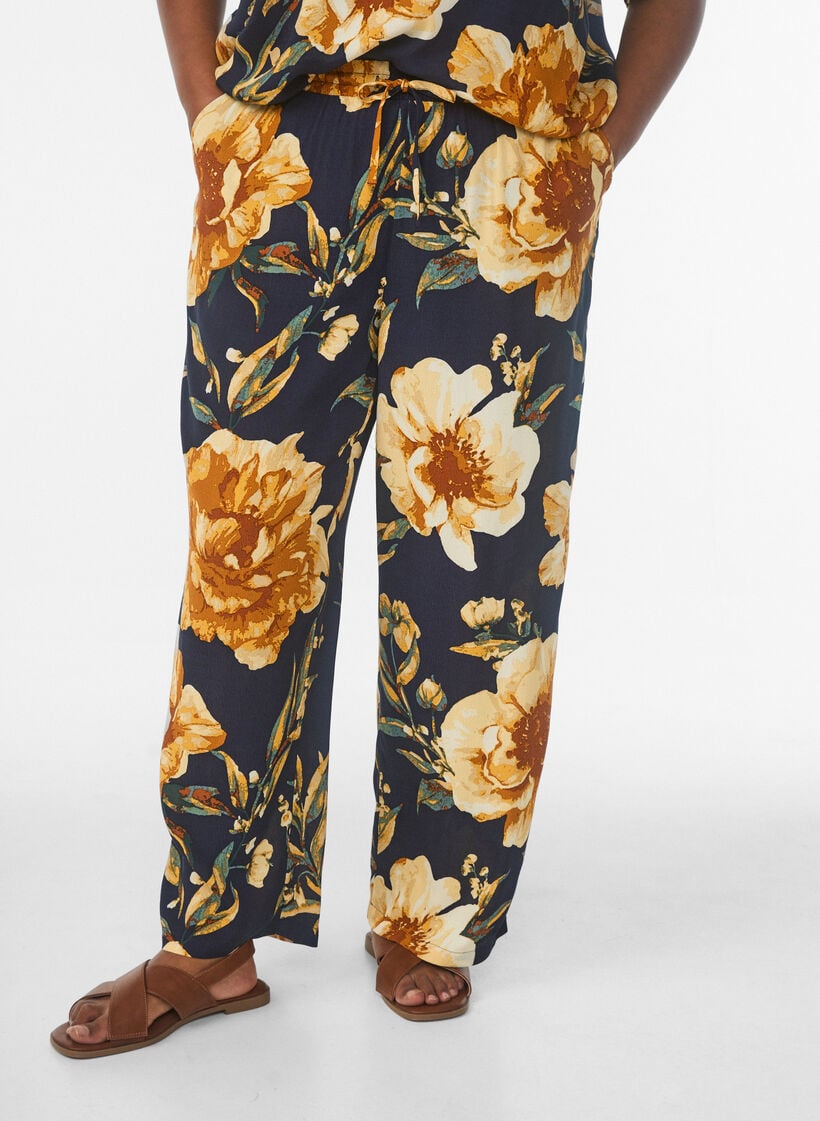 L&oslash;se viskosebukser med print, Bl&aring;, Model image number 2