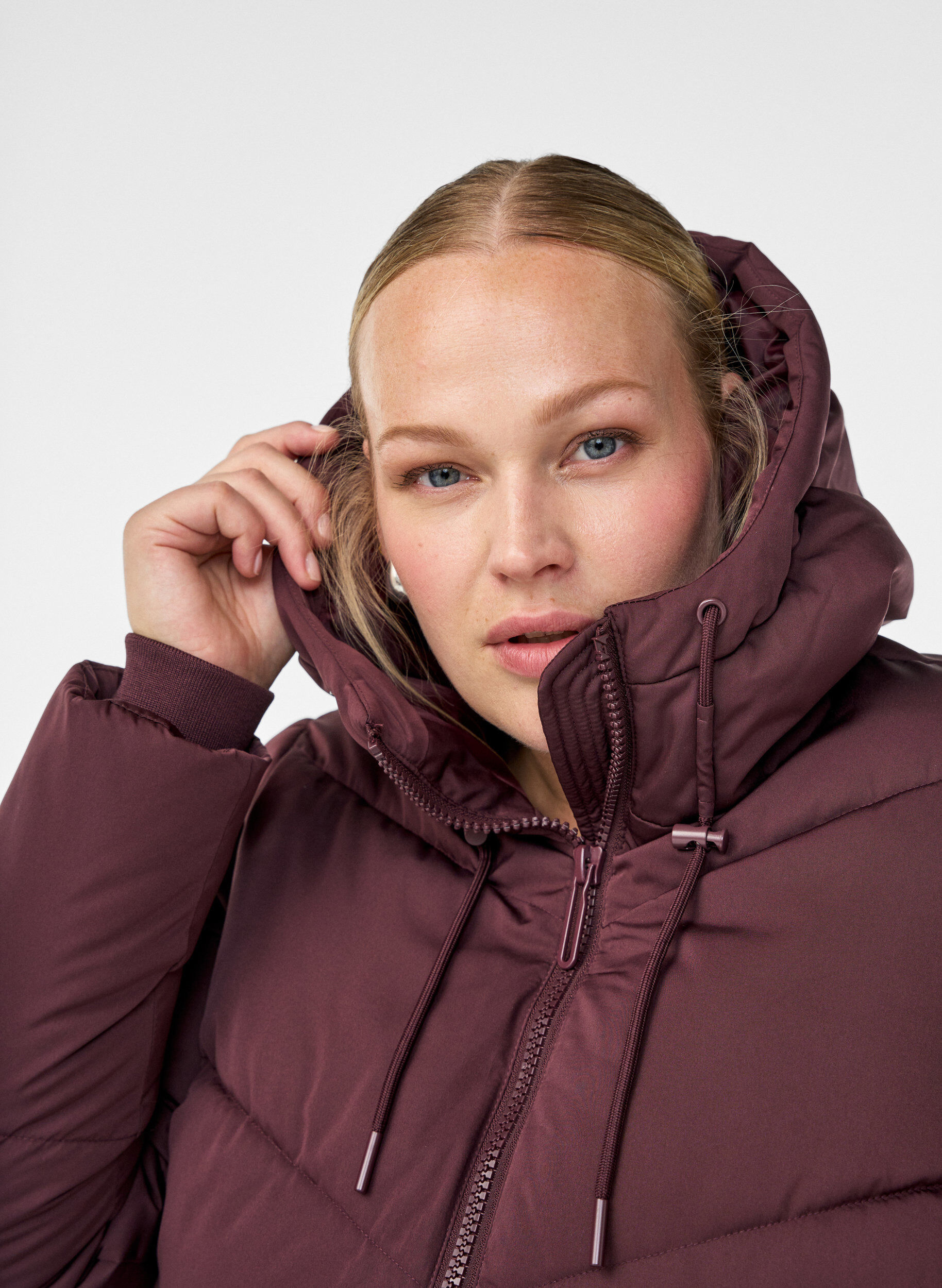 ZizziLang pufferfrakke med h&aelig;tte og lommer , M&oslash;rk Bordeaux, Model image number 2