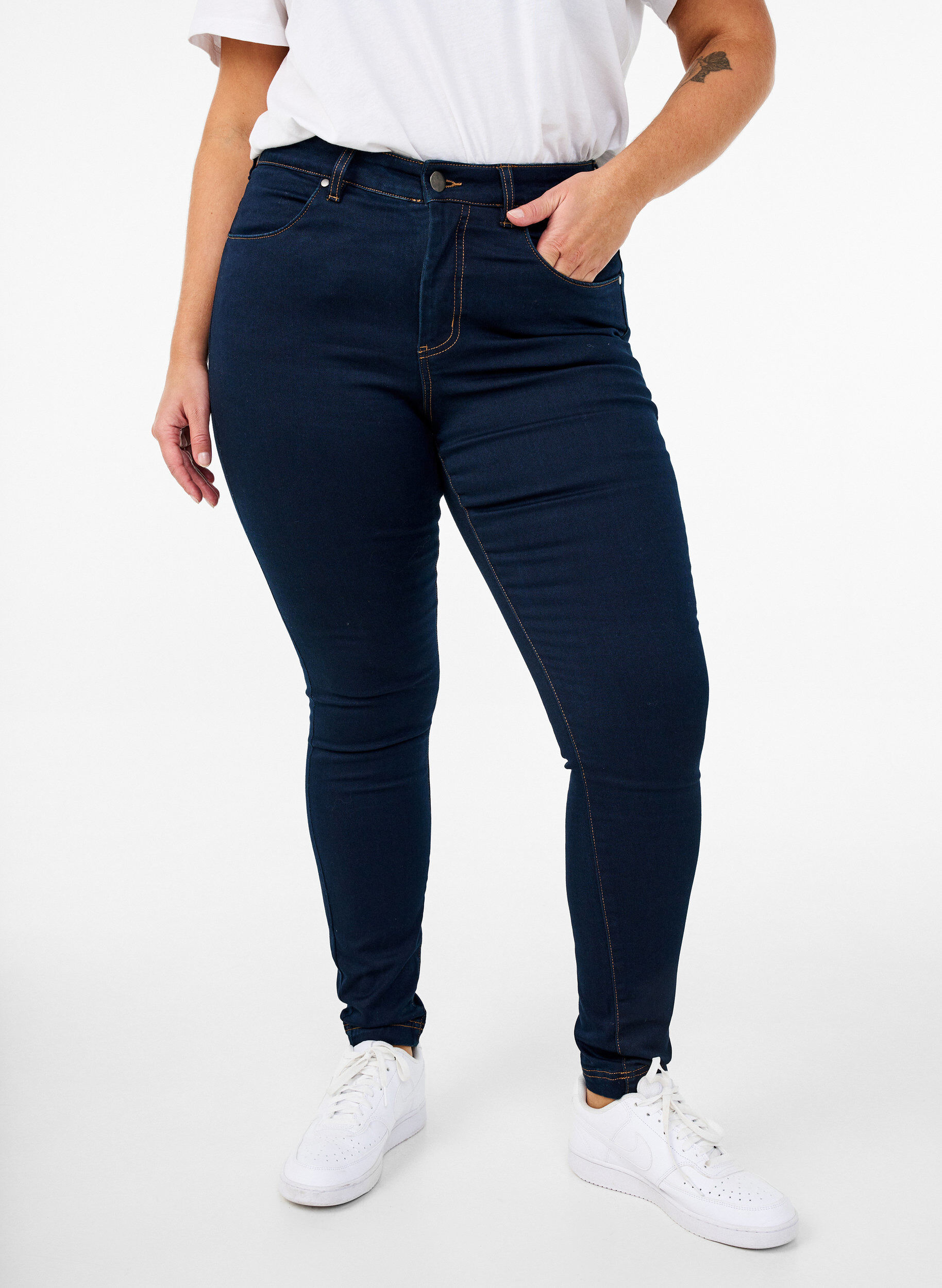 ZizziSuper slim Amy jeans med h&oslash;j talje, Unwashed, Model image number 2