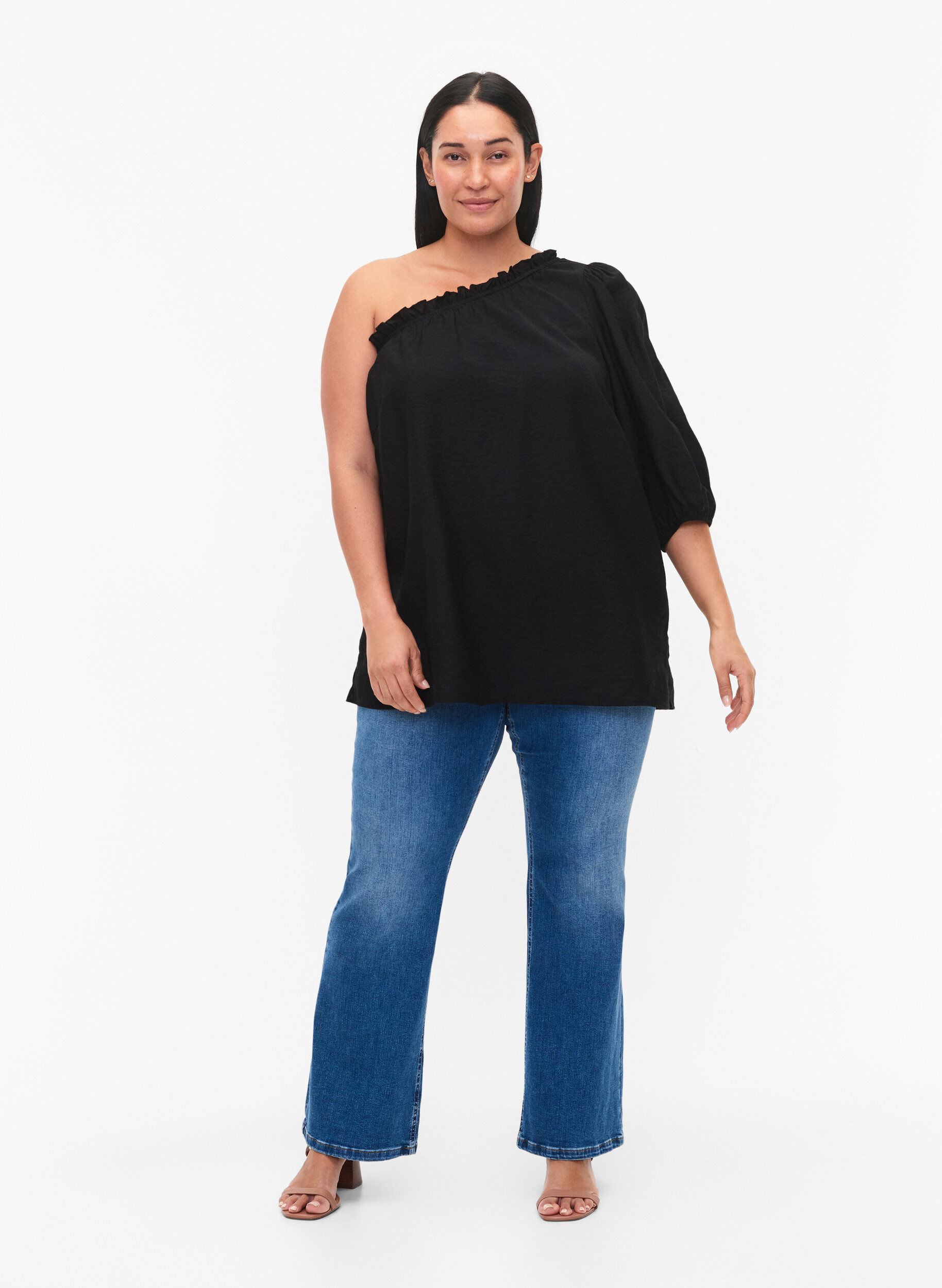 Zizzi One-shoulder bluse i viskose, Sort, Model image number 1