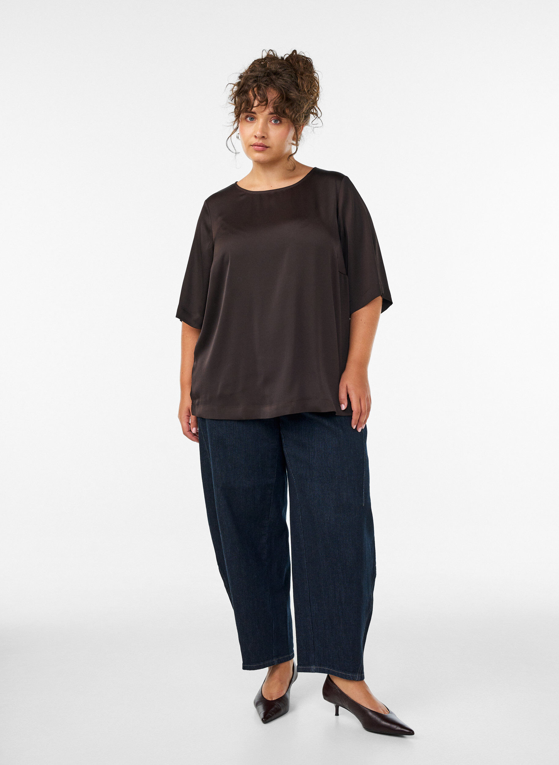 ZizziSatinbluse med albuelange &aelig;rmer, Brun, Model image number 1