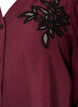 Skjortebluse med broderede blomsterapplikationer, R&oslash;d, Packshot image number 2