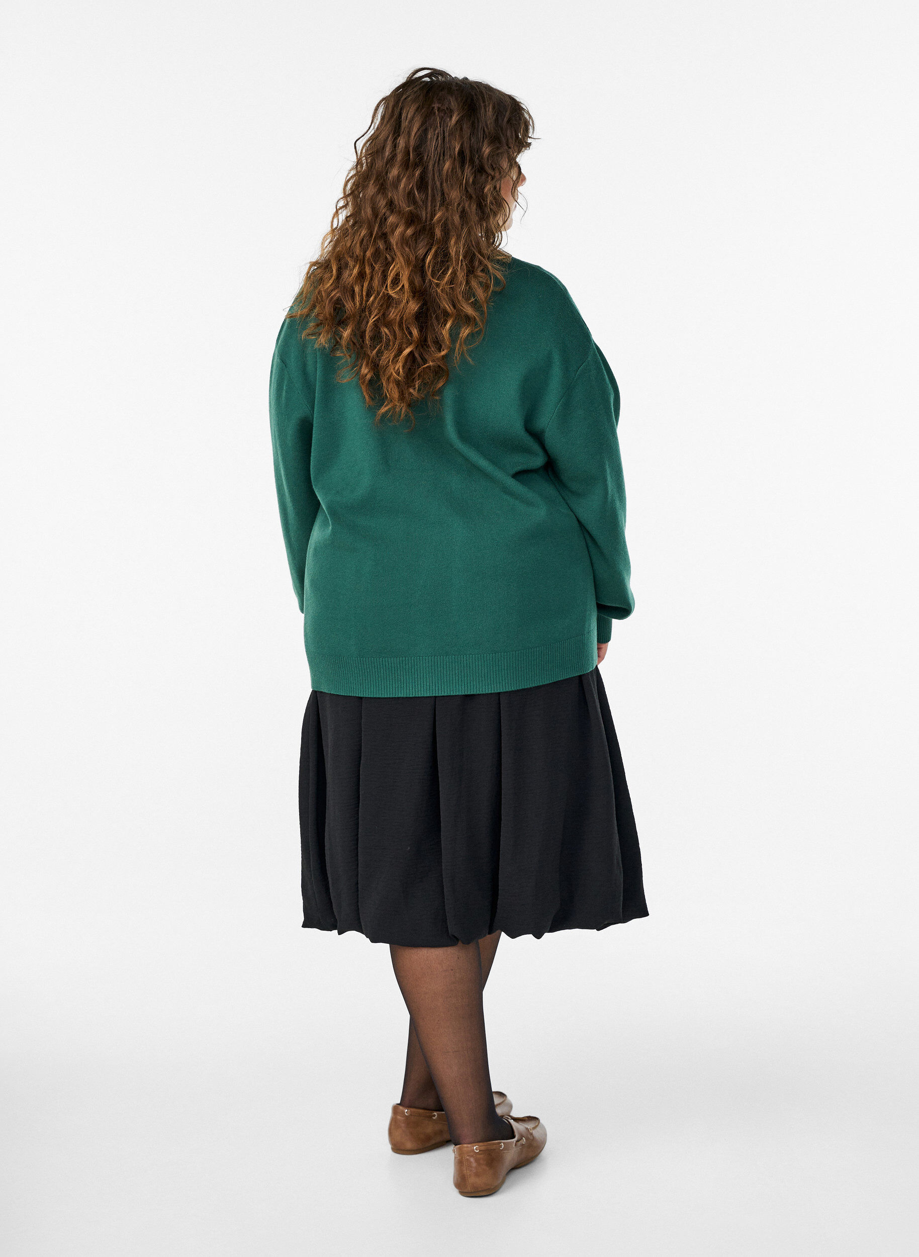 Zizzi Mellemlang ballonformet nederdel med elastisk talje, Sort, Model image number 1