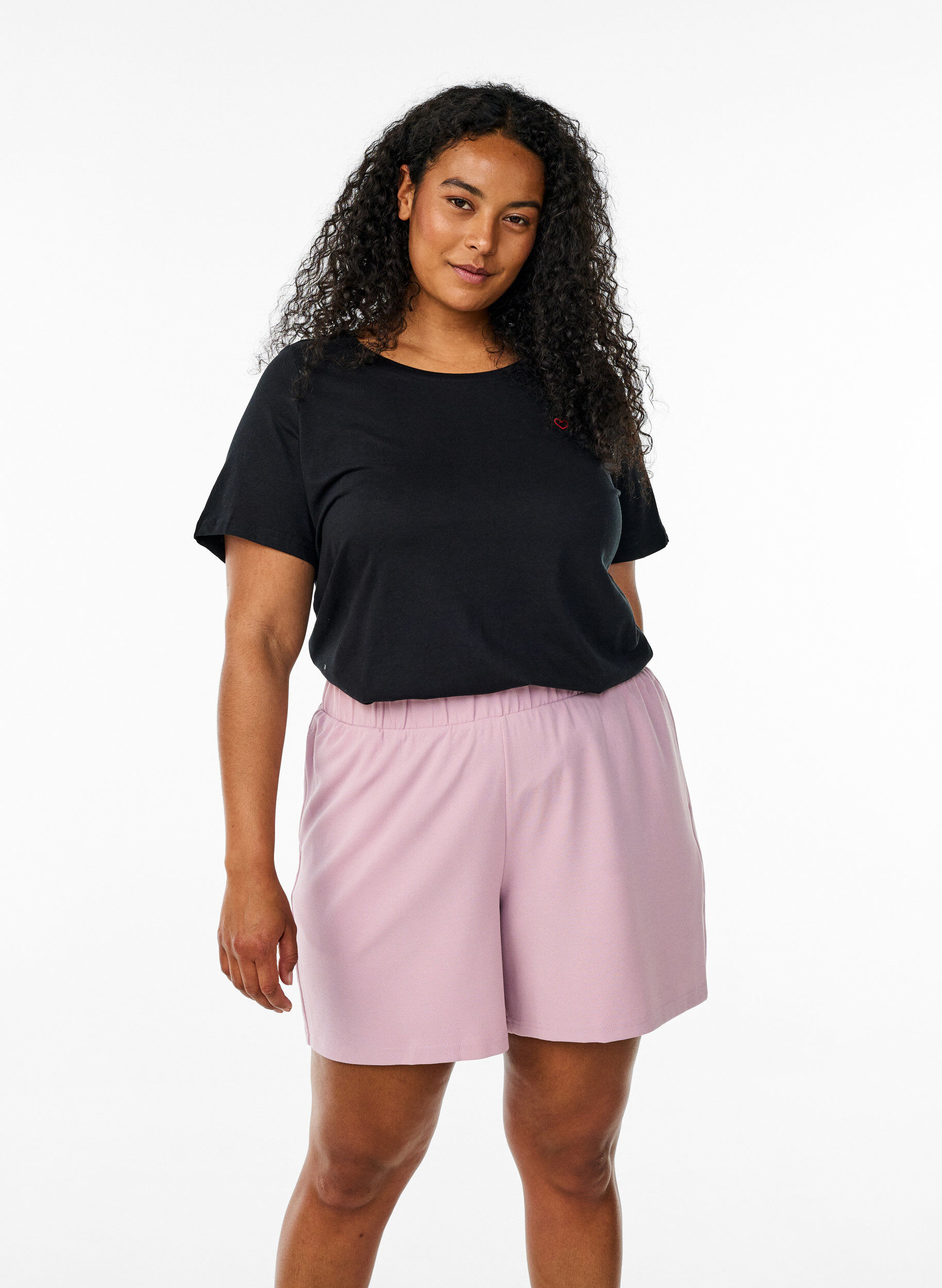Zizzi FLASH - L&oslash;se shorts med lommer, Lyser&oslash;d, Model image number 0