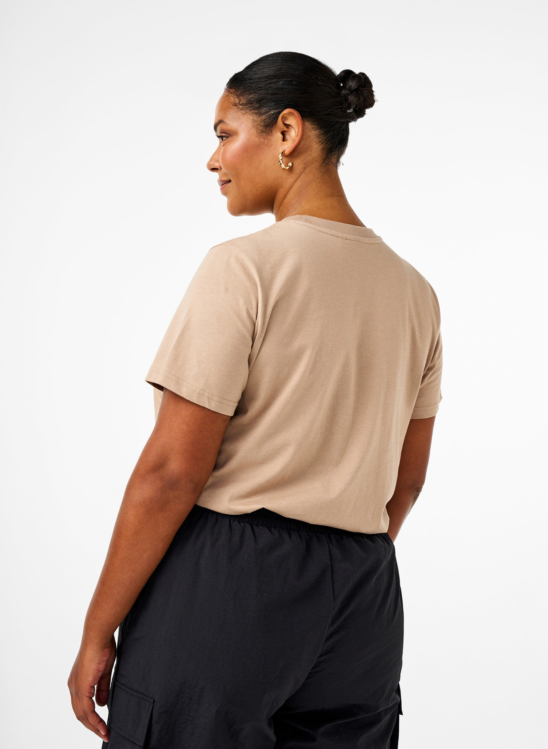 ZizziBasis t-shirt i bomuld med rund hals , Beige, Model image number 2