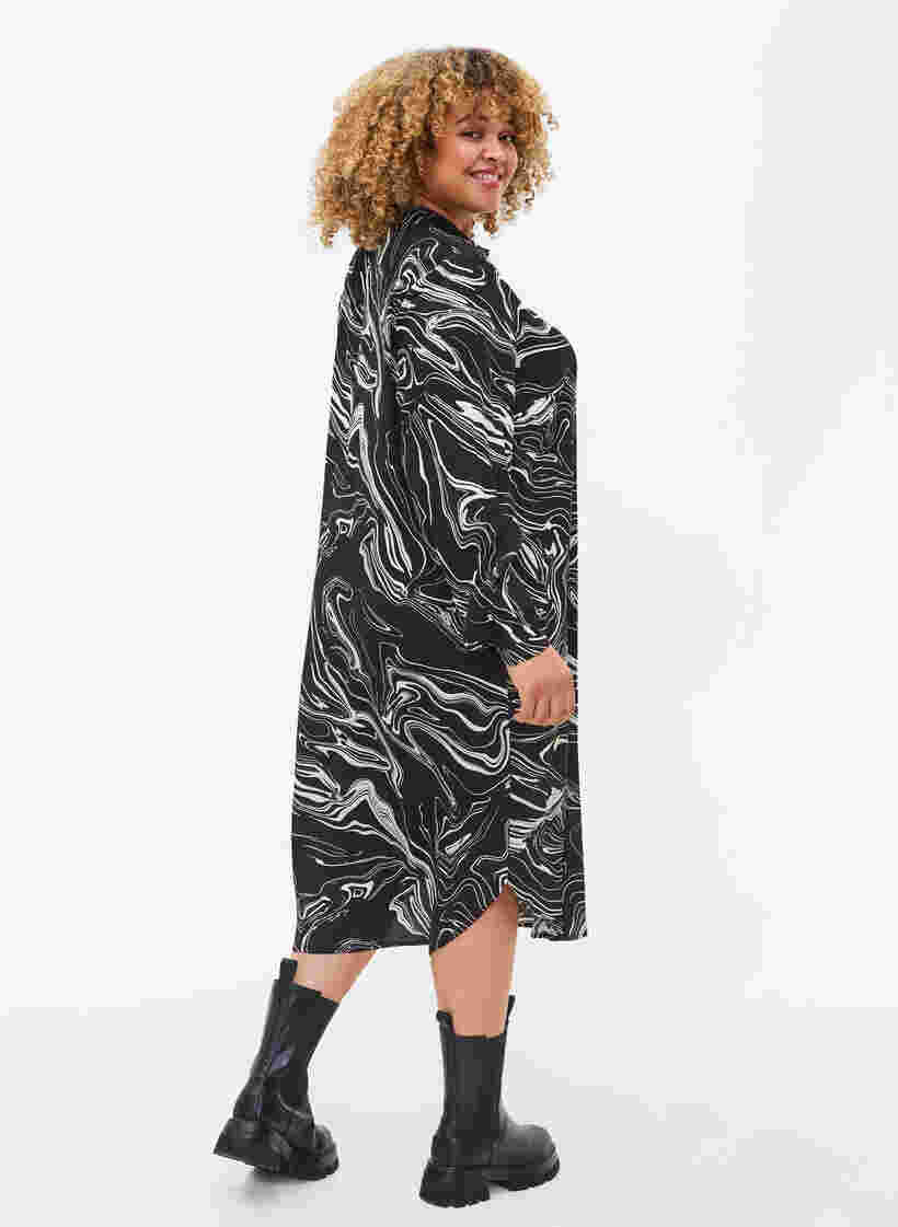 Skjortekjole i viskose med print, Black Swirl AOP, Model image number 1