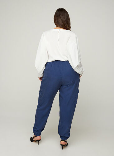 Bukser med store lommer, Dark Denim, Model image number 0