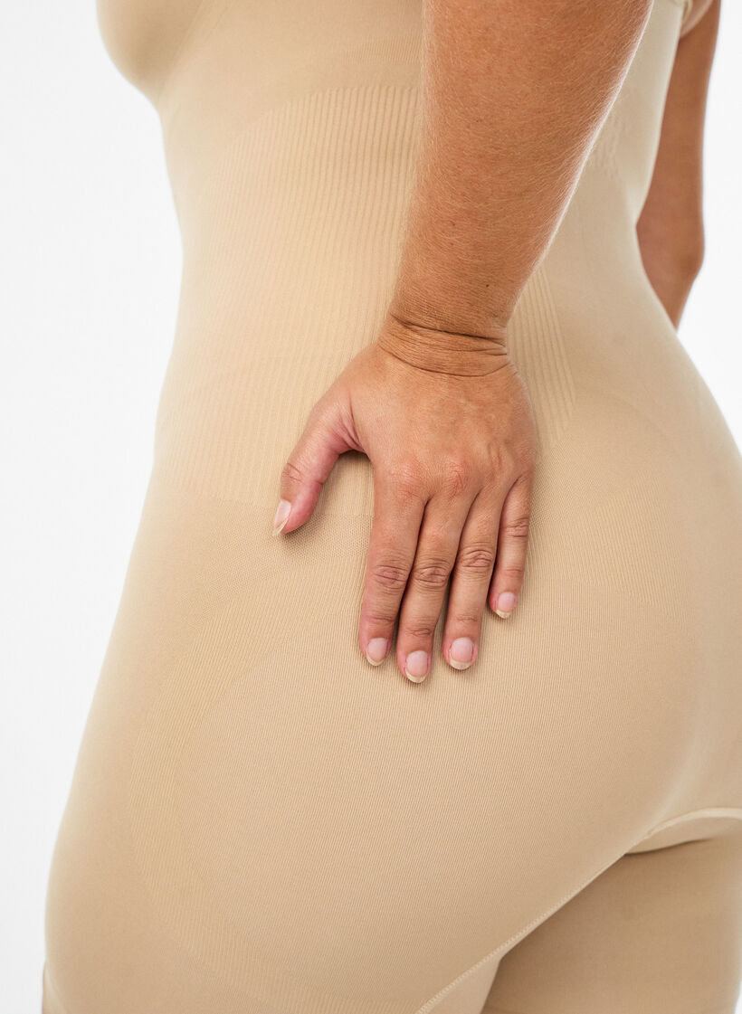 Shapewear heldragt med åbning forneden, Beige, Model image number 2