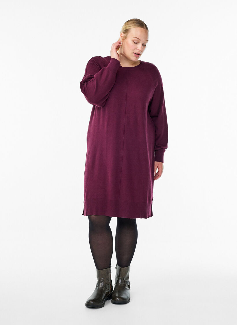 Kort strikkjole med raglan&aelig;rmer og midters&oslash;m, R&oslash;d, Model image number 1