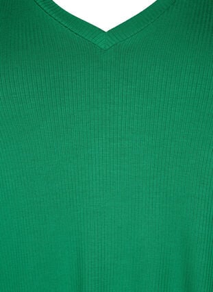 Viskose t-shirt med ribstruktur og v-hals, Jolly Green, Packshot image number 2