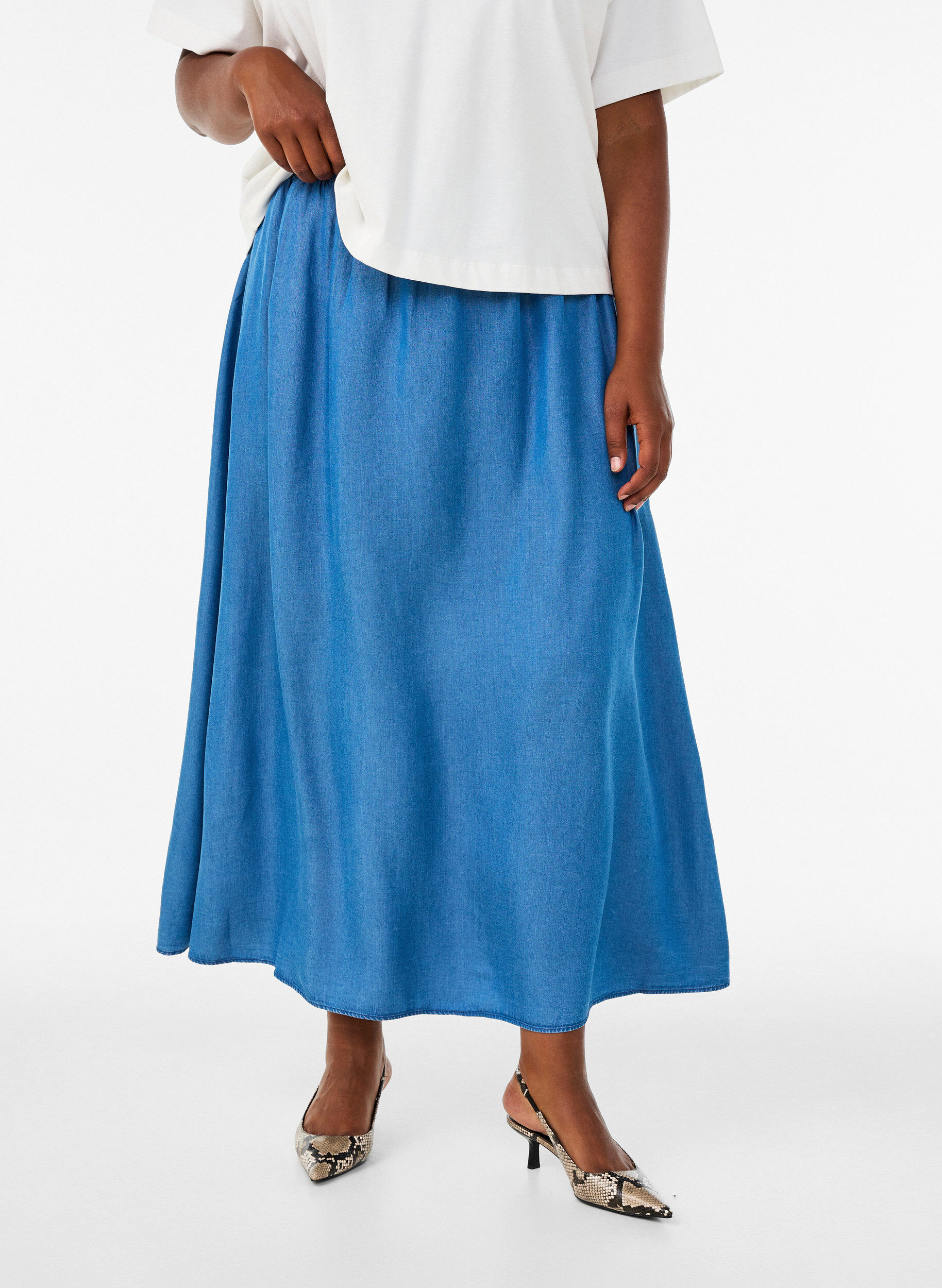 ZizziMaxinederdel i TENCEL&trade; lyocell med denimlook, Bl&aring;, Model image number 2