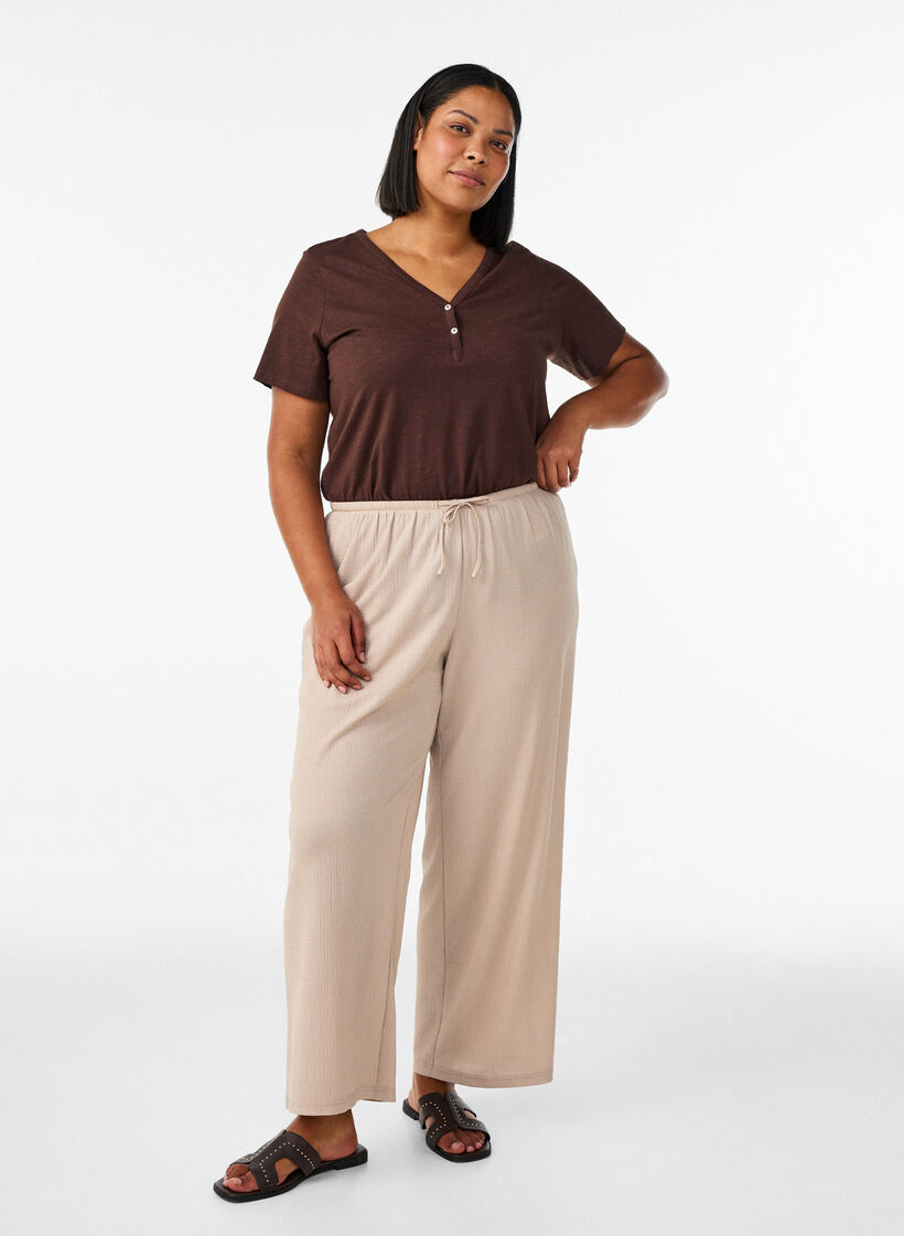 T-shirt med knapdetalje, Brun, Model image number 1