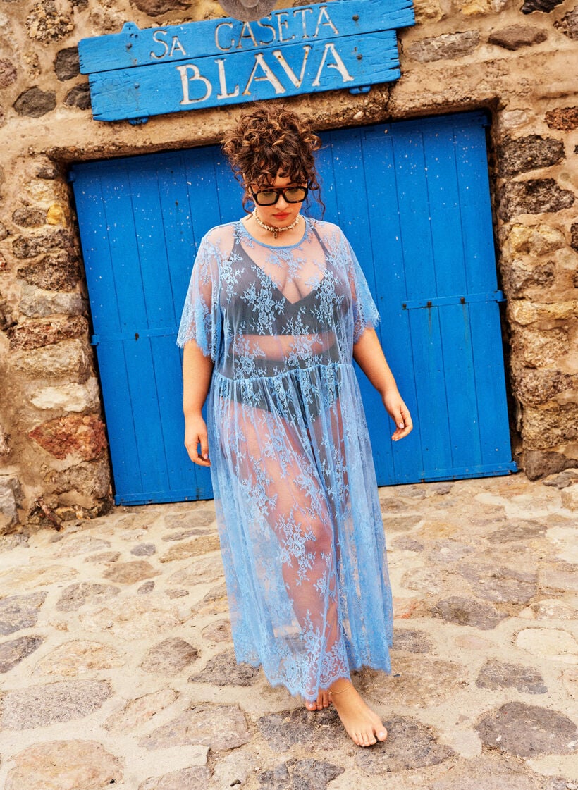 Transparent blondekjole med korte &aelig;rmer og midil&aelig;ngde, Lilla, Image image number 0