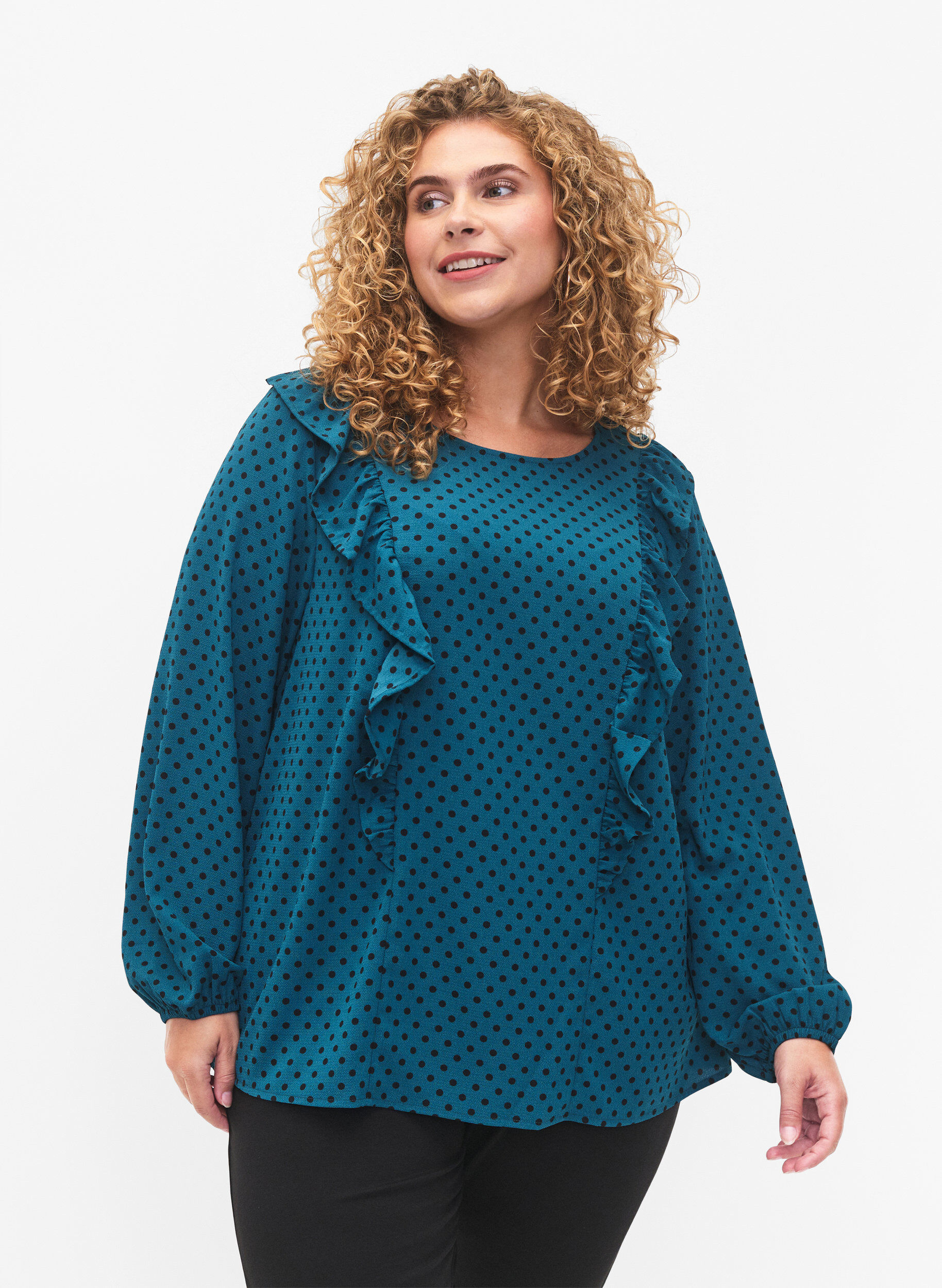 Zizzi Lang&aelig;rmet bluse med fl&aelig;ser, Shaded Spruce Dot, Model image number 0