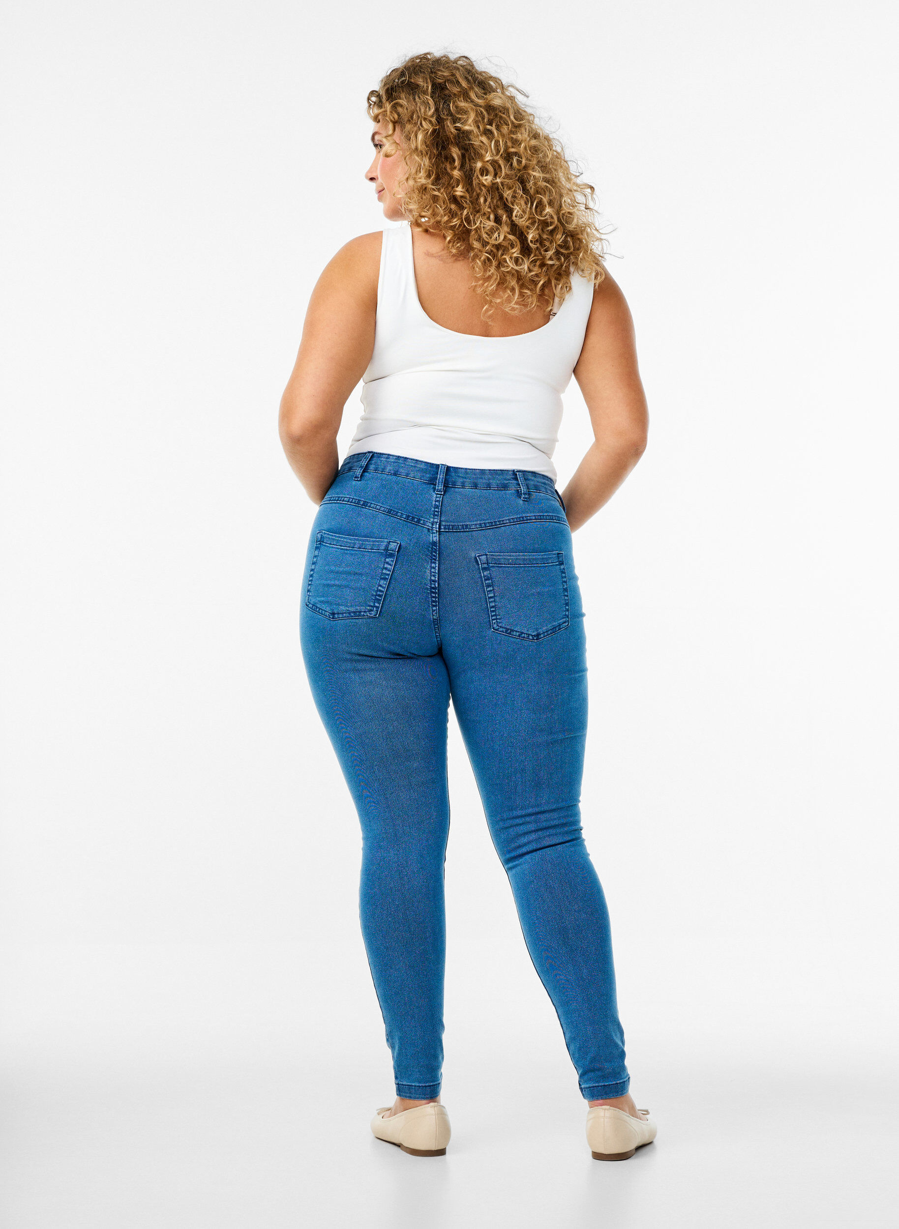 Zizzi H&oslash;jtaljede super slim Amy jeans, Bl&aring;, Model image number 1