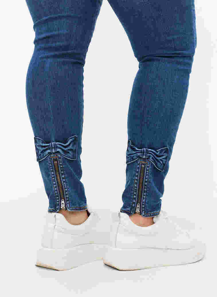 Super slim Amy jeans med sløjfe og lynlås, Dark blue, Model image number 0