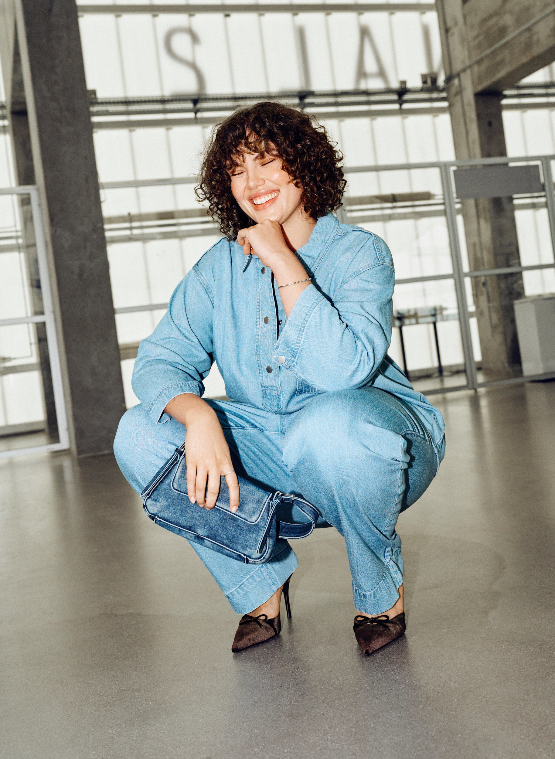 Zizzi L&oslash;s denimskjorte med 3/4-&aelig;rmer, Bl&aring;, Image image number 0