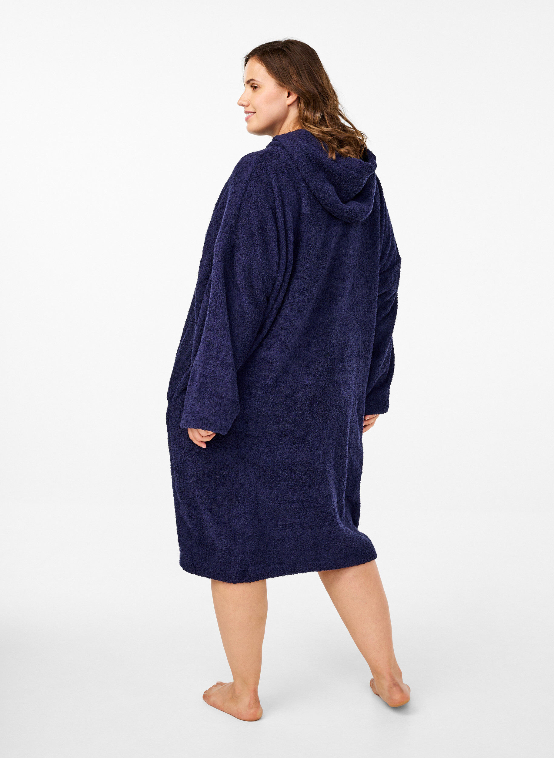 Zizzi Frott&eacute; poncho med h&aelig;tte, Navy Blazer, Model image number 1