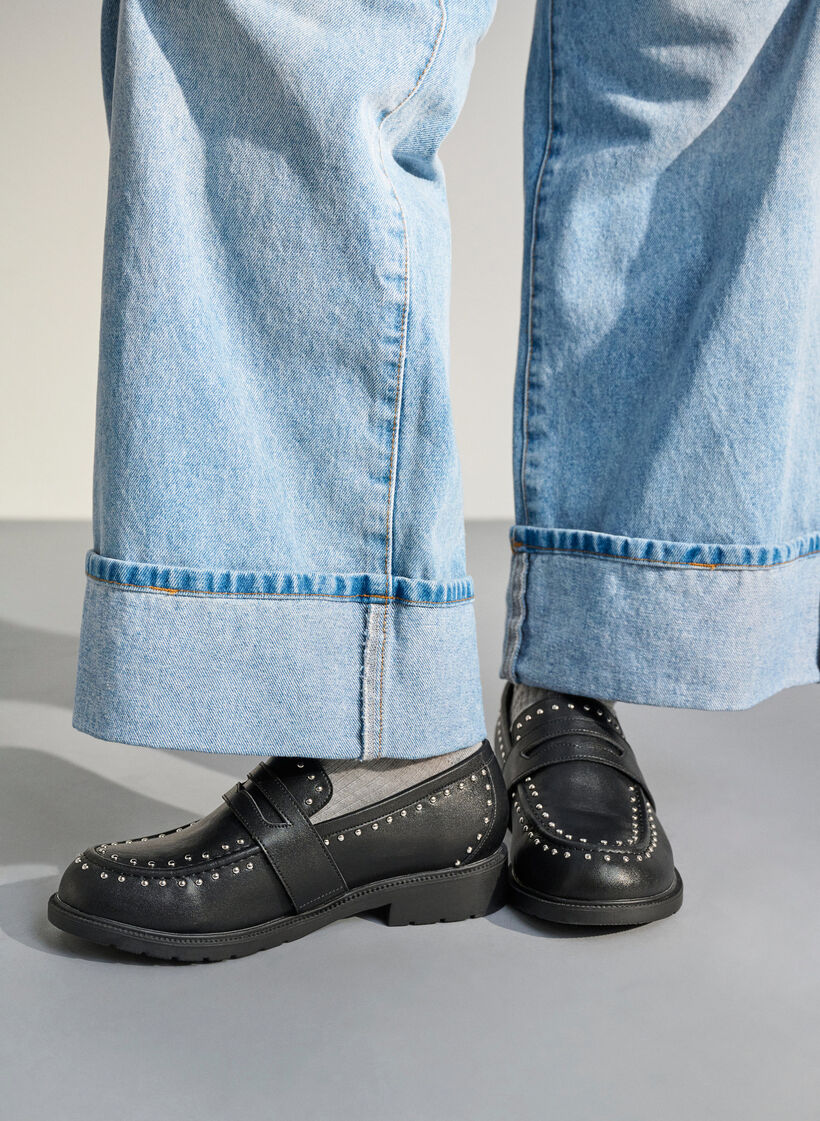 Wide fit - Loafer i læder med nitter, Sort, Image image number 0