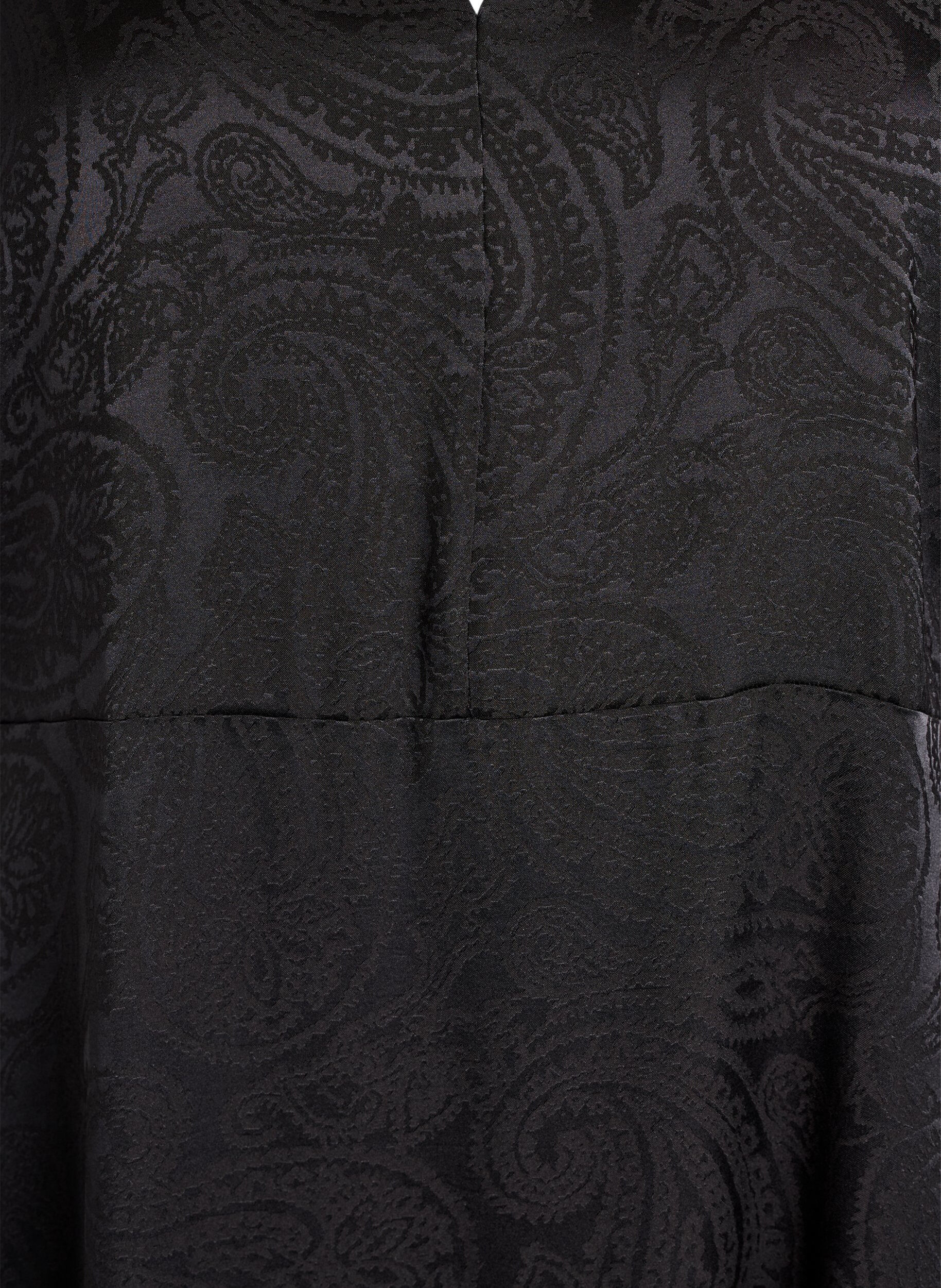 ZizziMidilang jacquardkjole med paisleym&oslash;nster og vinge&aelig;rmer, Sort, Packshot image number 2