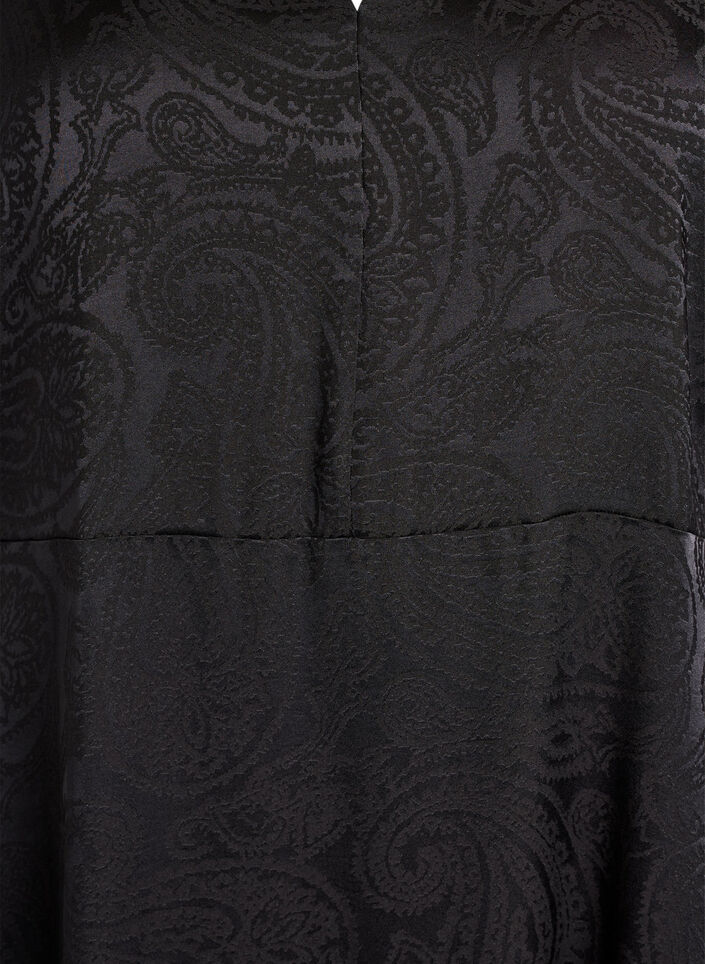 Midilang jacquardkjole med paisleym&oslash;nster og vinge&aelig;rmer, Sort, Packshot image number 2