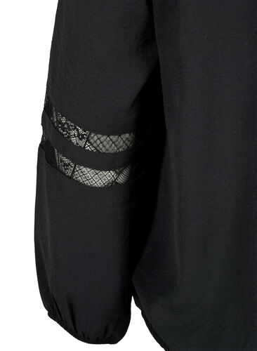 Langærmet bluse med blonder, Black, Packshot image number 3