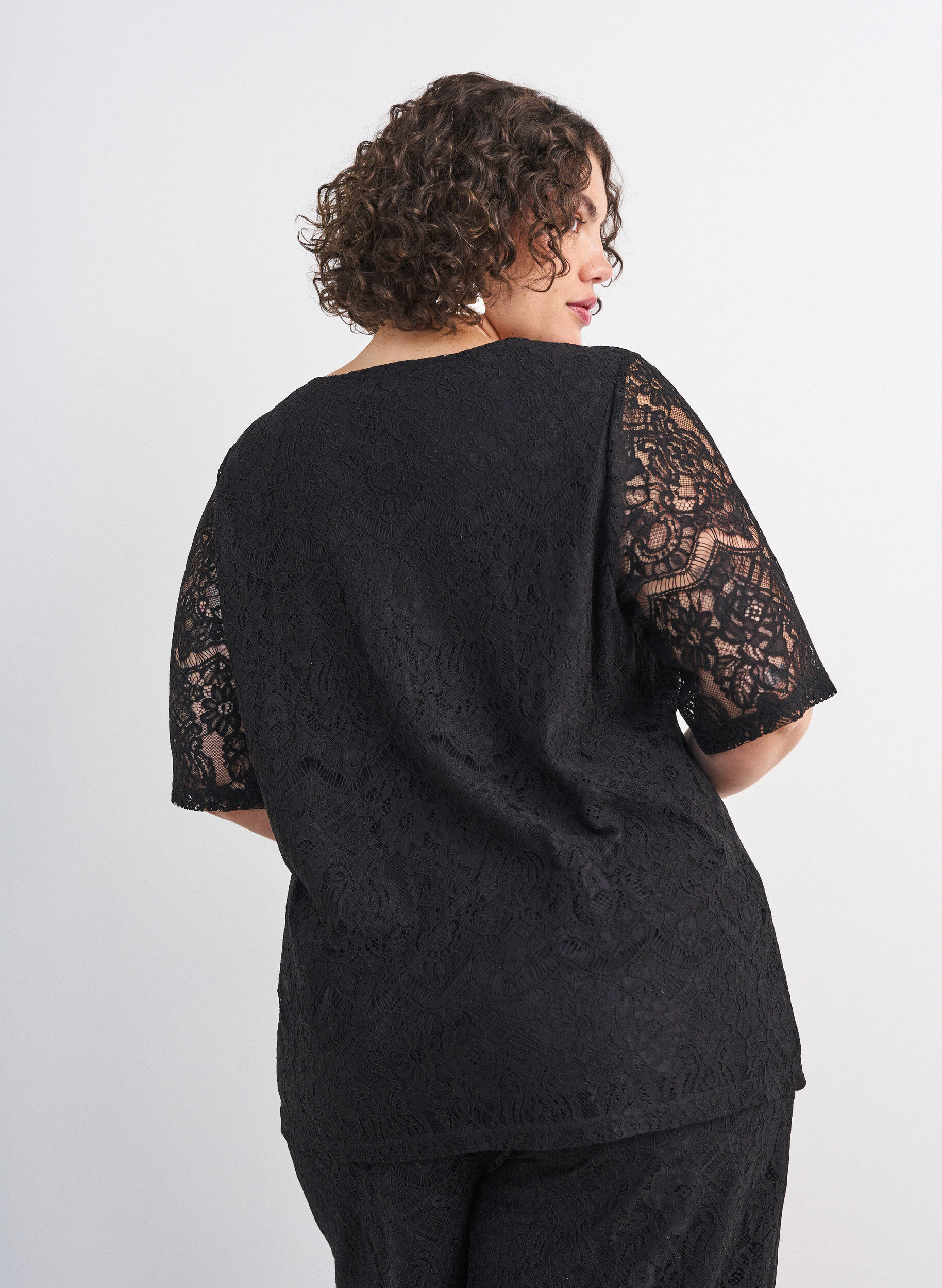 ZizziBlondebluse med dekorative knapper, Sort, Model image number 2