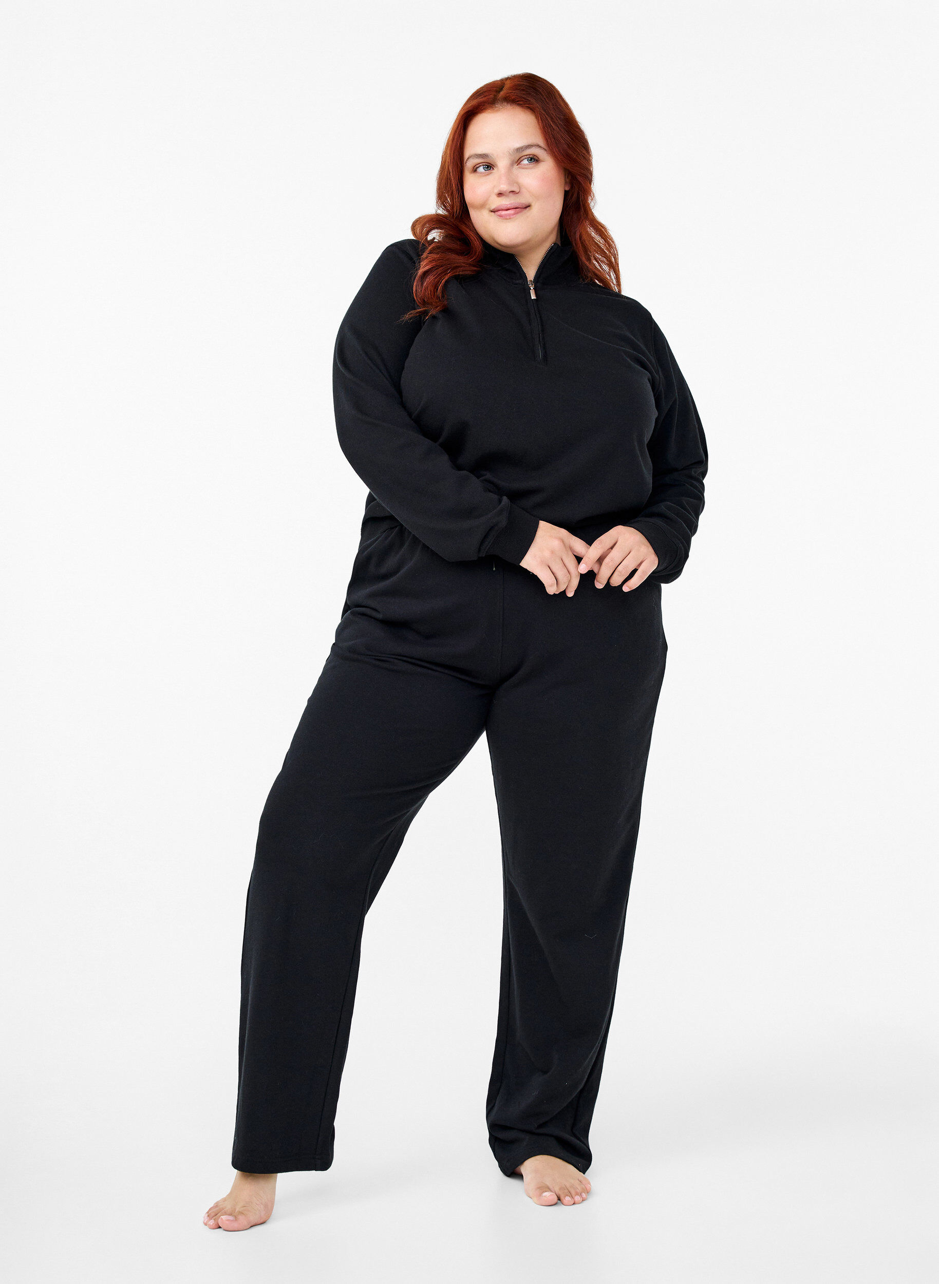 Zizzi H&oslash;jhalset sweatshirt med lynl&aring;s, Sort, Model image number 1