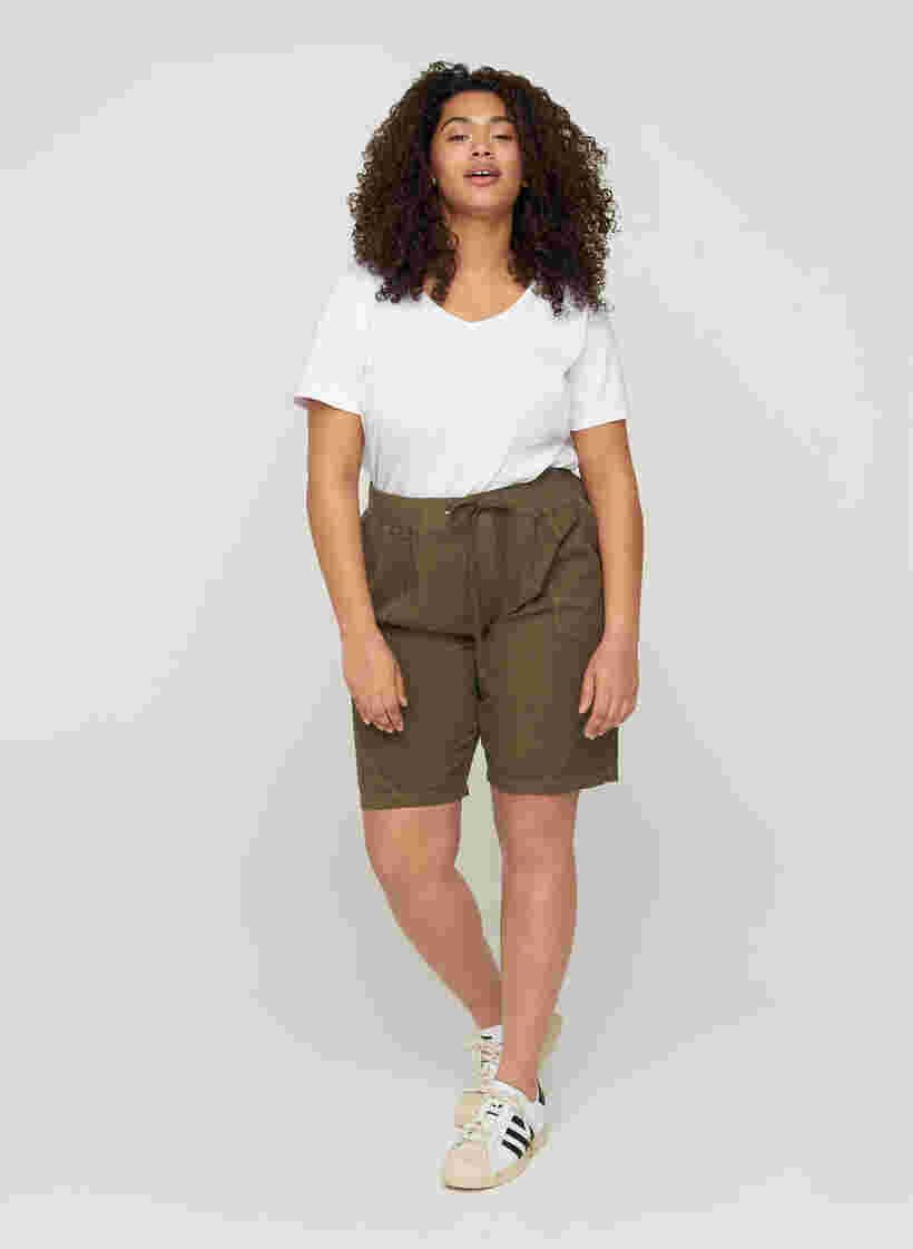 Løse shorts med lommer i bomuld, Ivy Green, Model image number 2
