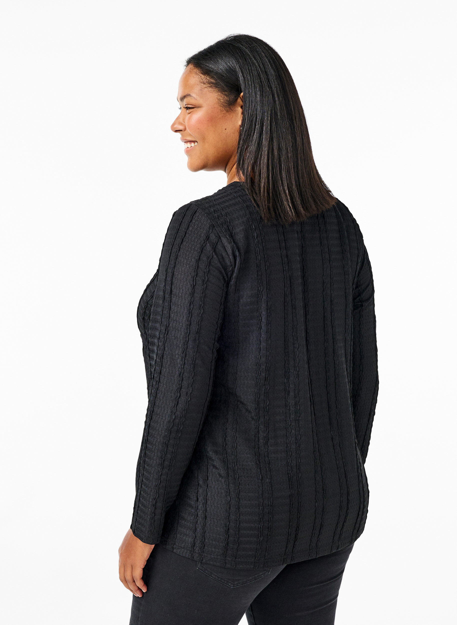 Zizzi Bluse med lange &aelig;rmer og tekstur, Black, Model image number 1