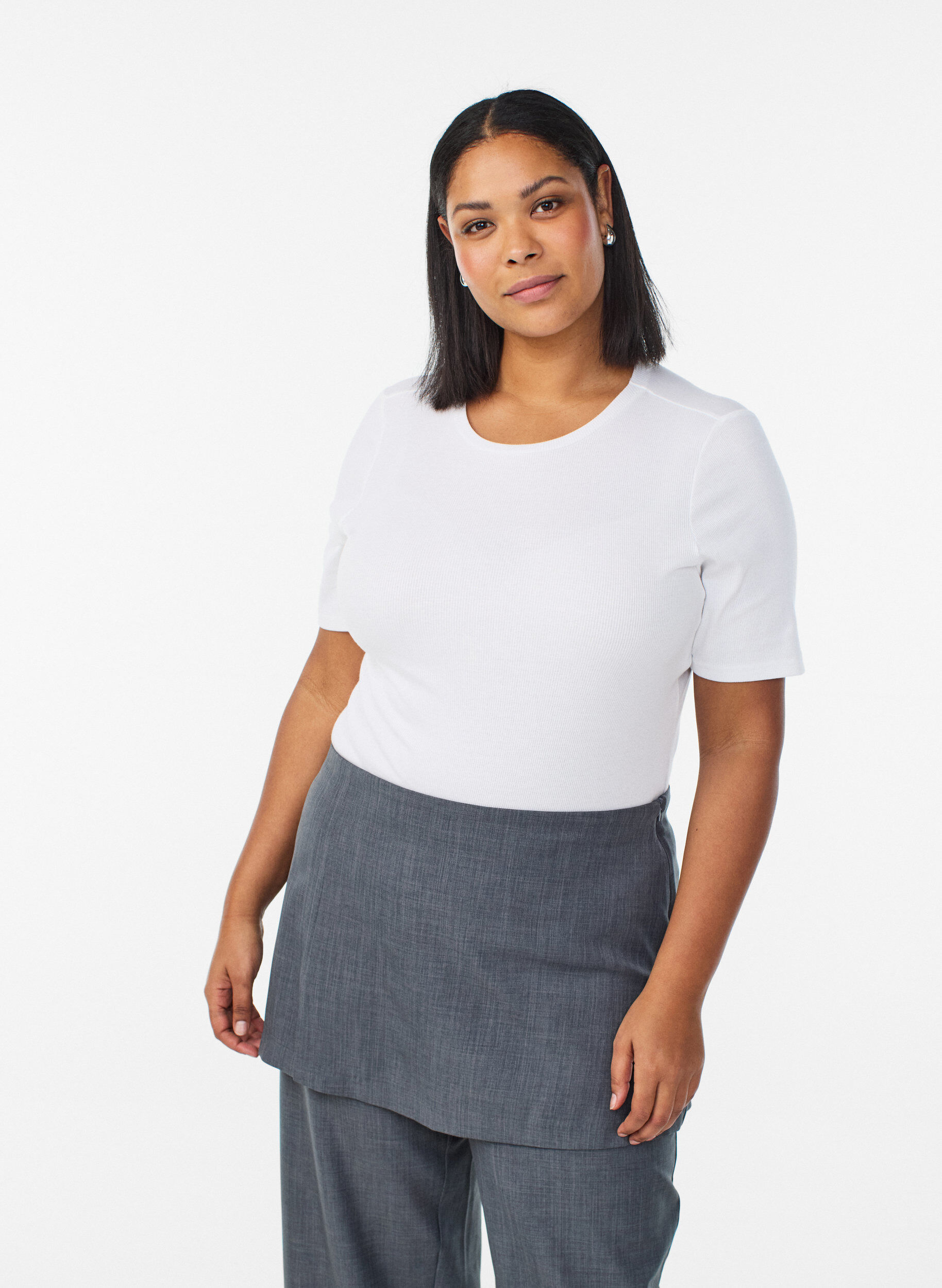 Zizzi Basis t-shirt i ribbet kvalitet med rund hals, Hvid, Model image number 0