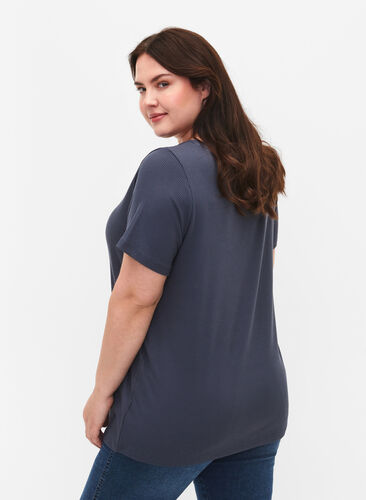 Viskose t-shirt med rib og v-hals, Umbre Blue , Model image number 1