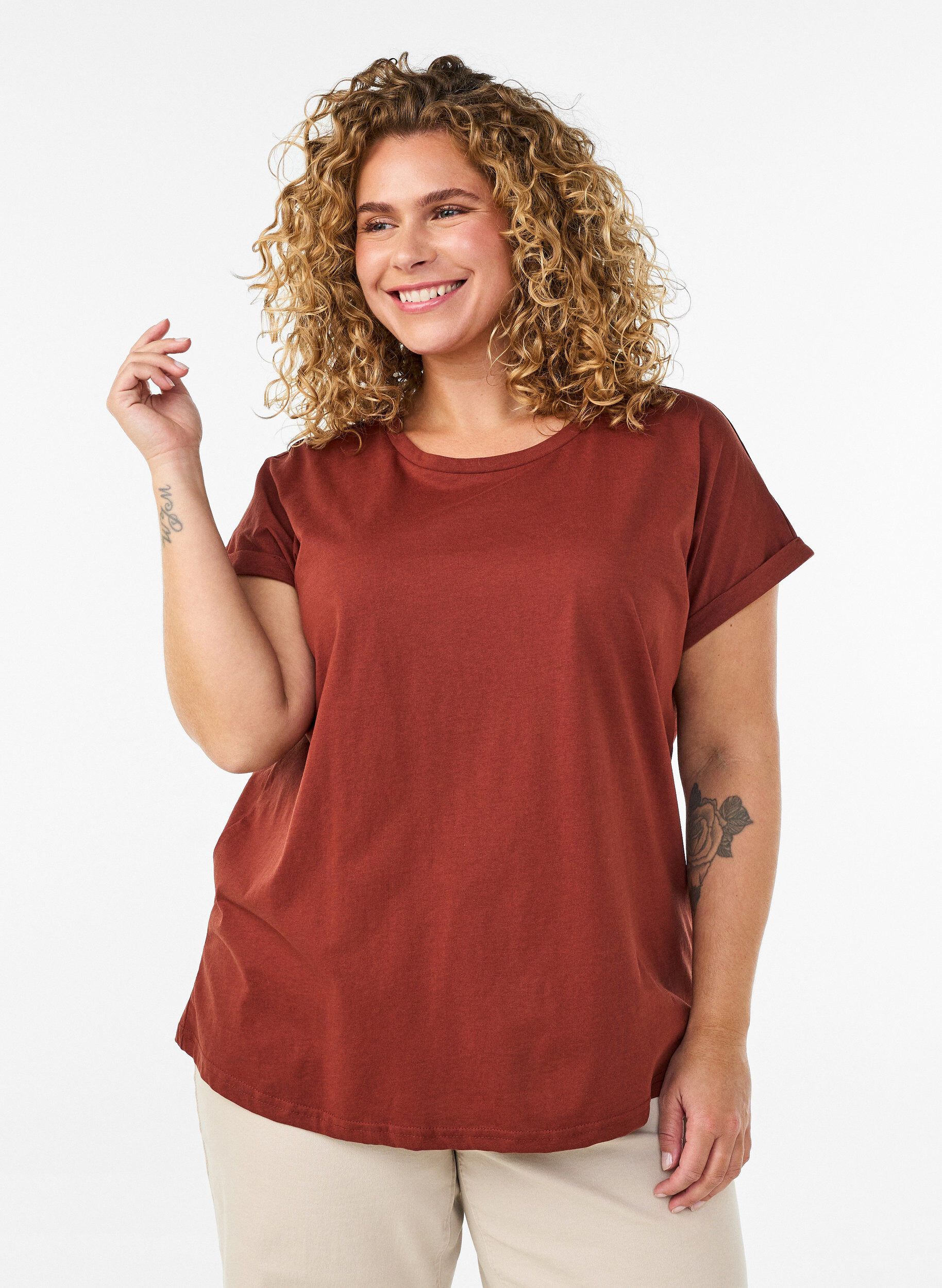 Kort&aelig;rmet T-shirt i bomuldsblanding, R&oslash;d, Model