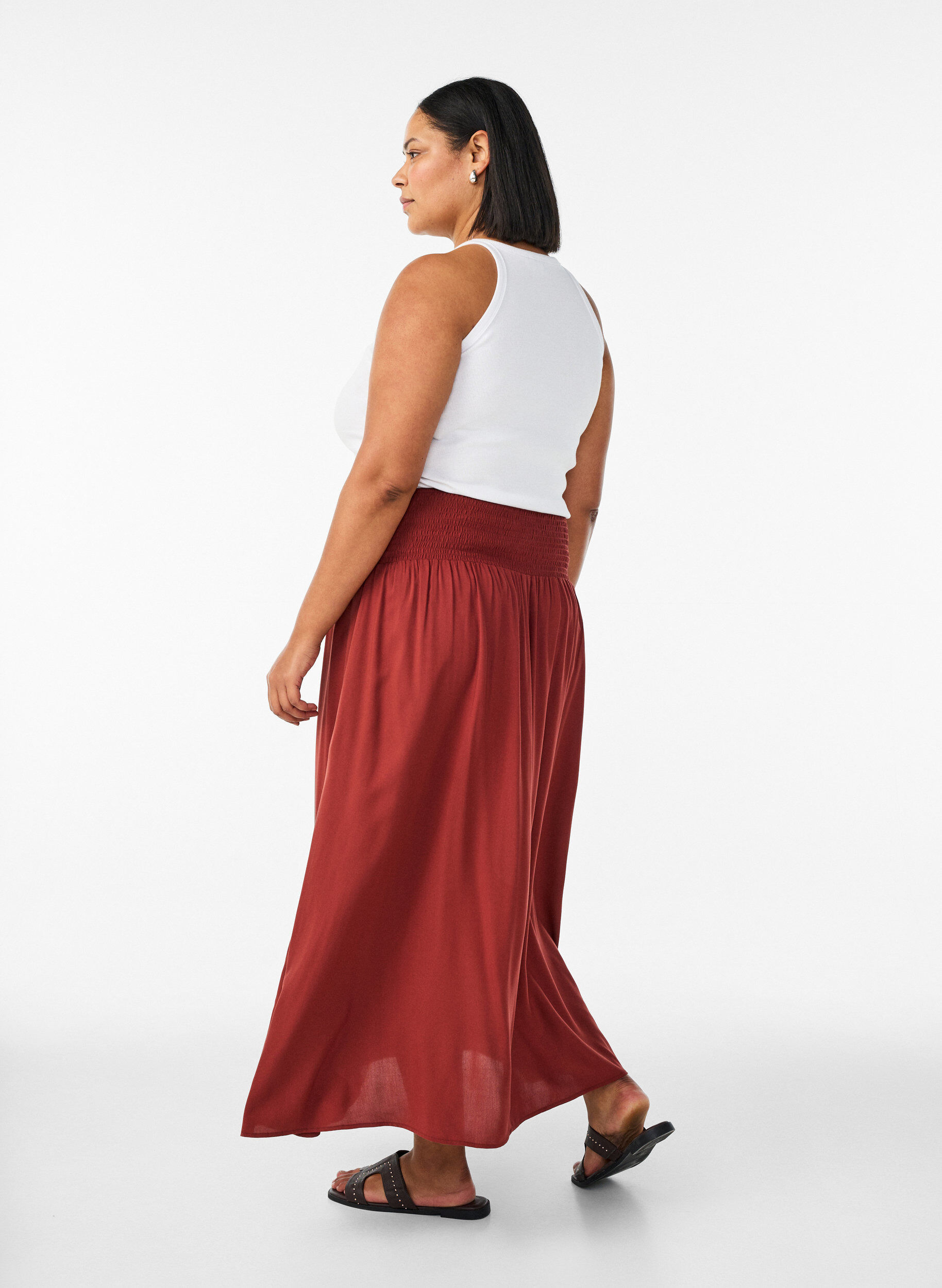 ZizziMaxinederdel i viskose med smock, R&oslash;d, Model image number 1