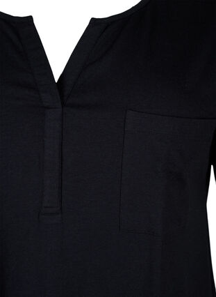 T-shirt med v-hals og brystlomme, Black, Packshot image number 2