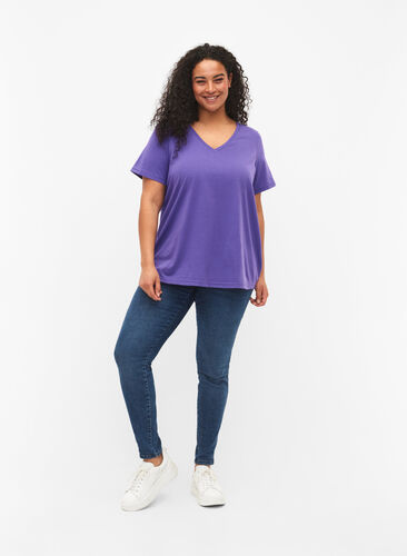 Kortærmet t-shirt med v-udskæring, Ultra Violet, Model image number 2