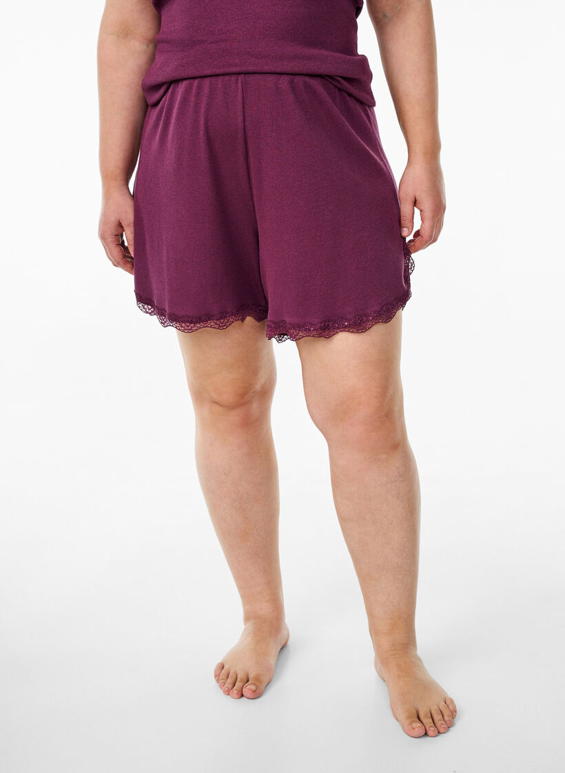 Top med blondekant, Mørk Bordeaux, Model image number 3