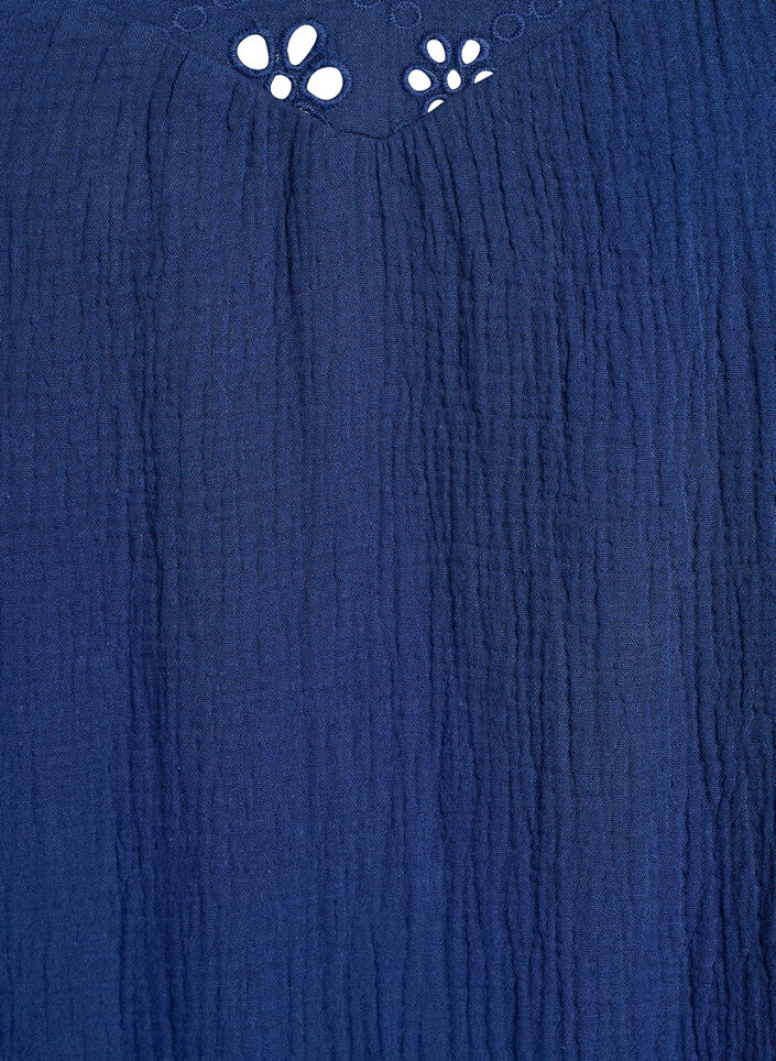 Bluse i bomuldsmusselin med broderie anglaise og 1/2 &aelig;rmer, Bl&aring;, Packshot image number 2