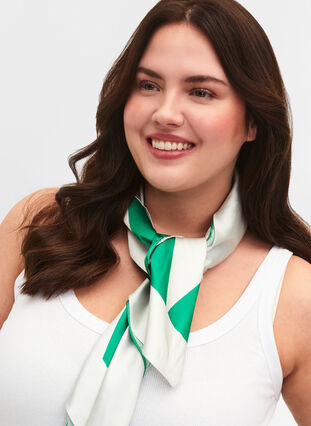 Stribet tørklæde, Colorful Stripe AOP, Model image number 1