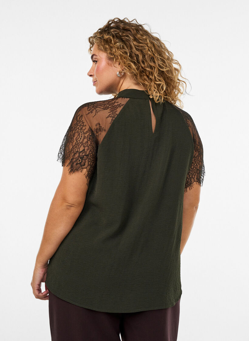 Bluse med korte blonde&aelig;rmer og h&oslash;j hals, Gr&oslash;n, Model image number 2